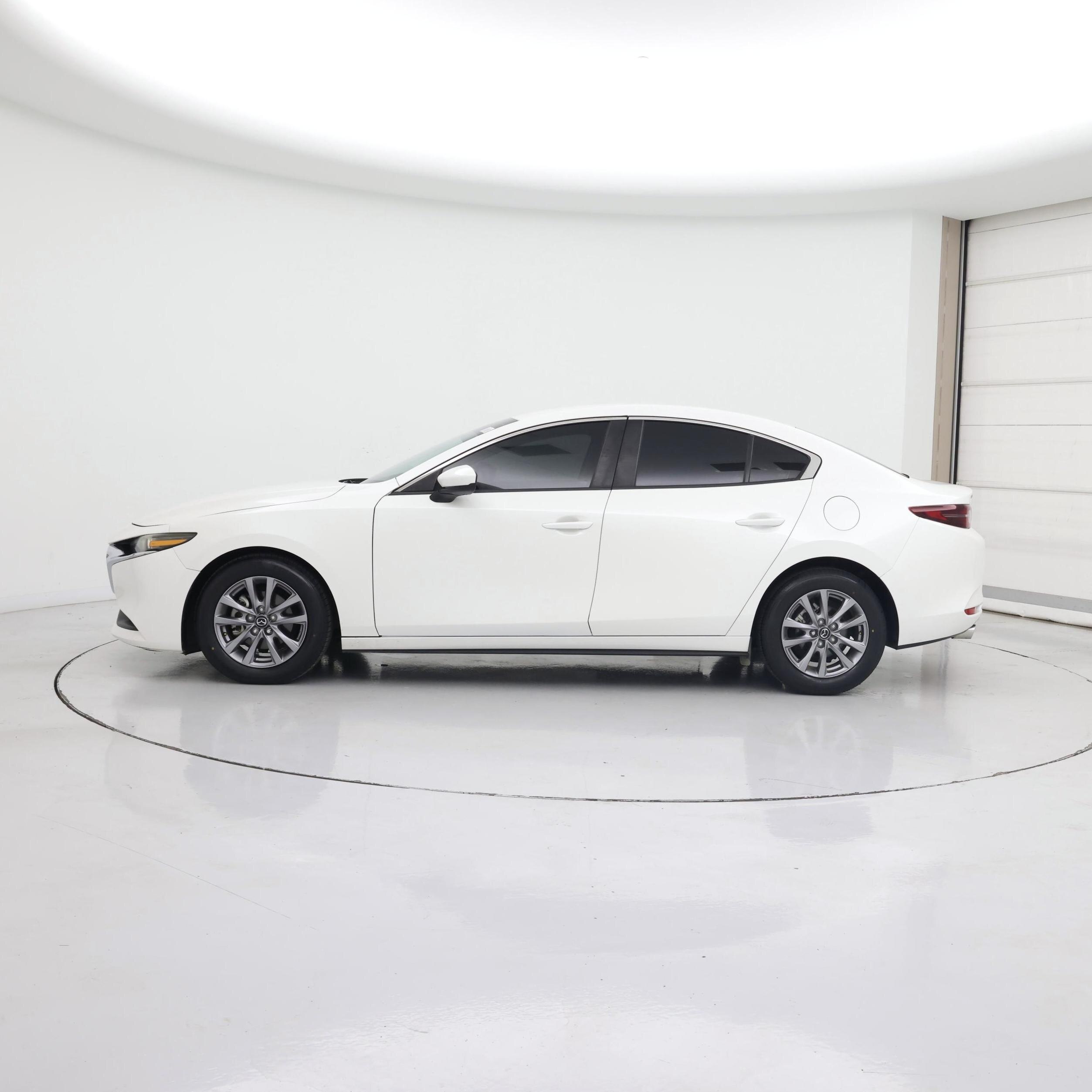 Thumbnail: 2021 Mazda Mazda3 - 3