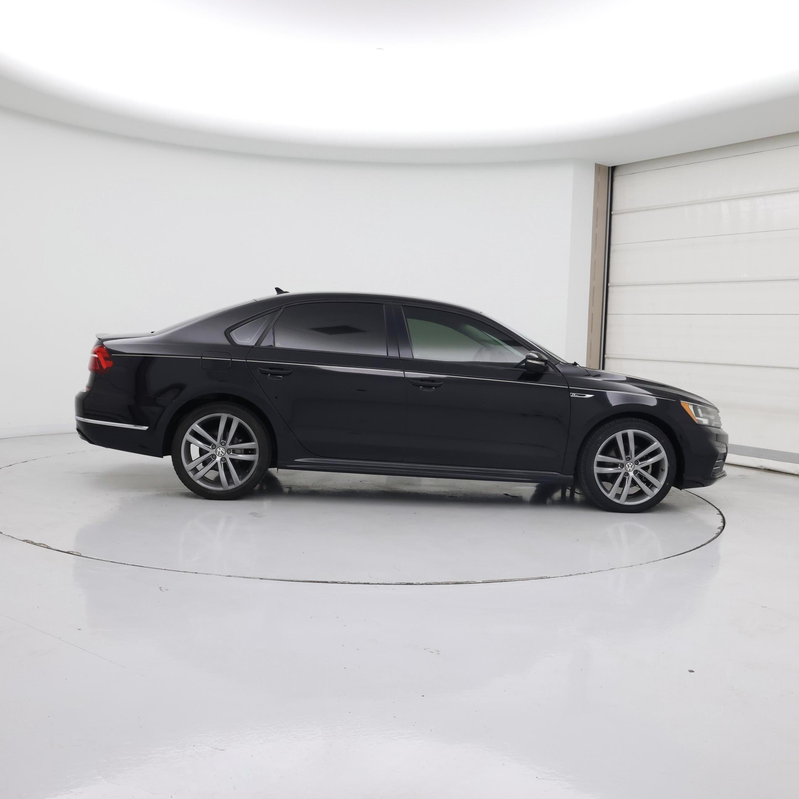 Thumbnail: 2018 Volkswagen Passat - 7