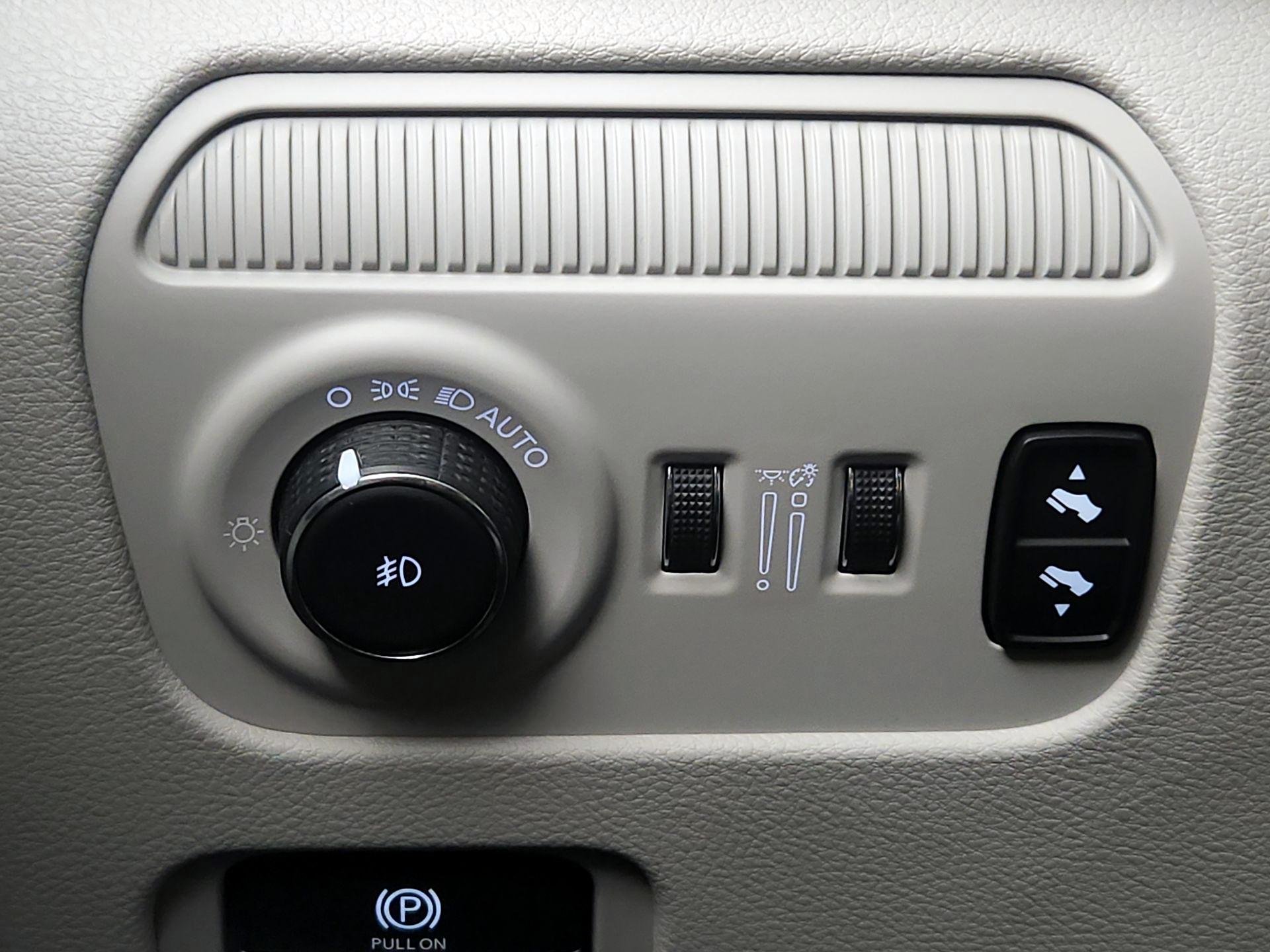 Thumbnail: 2024 Jeep Wagoneer - 13