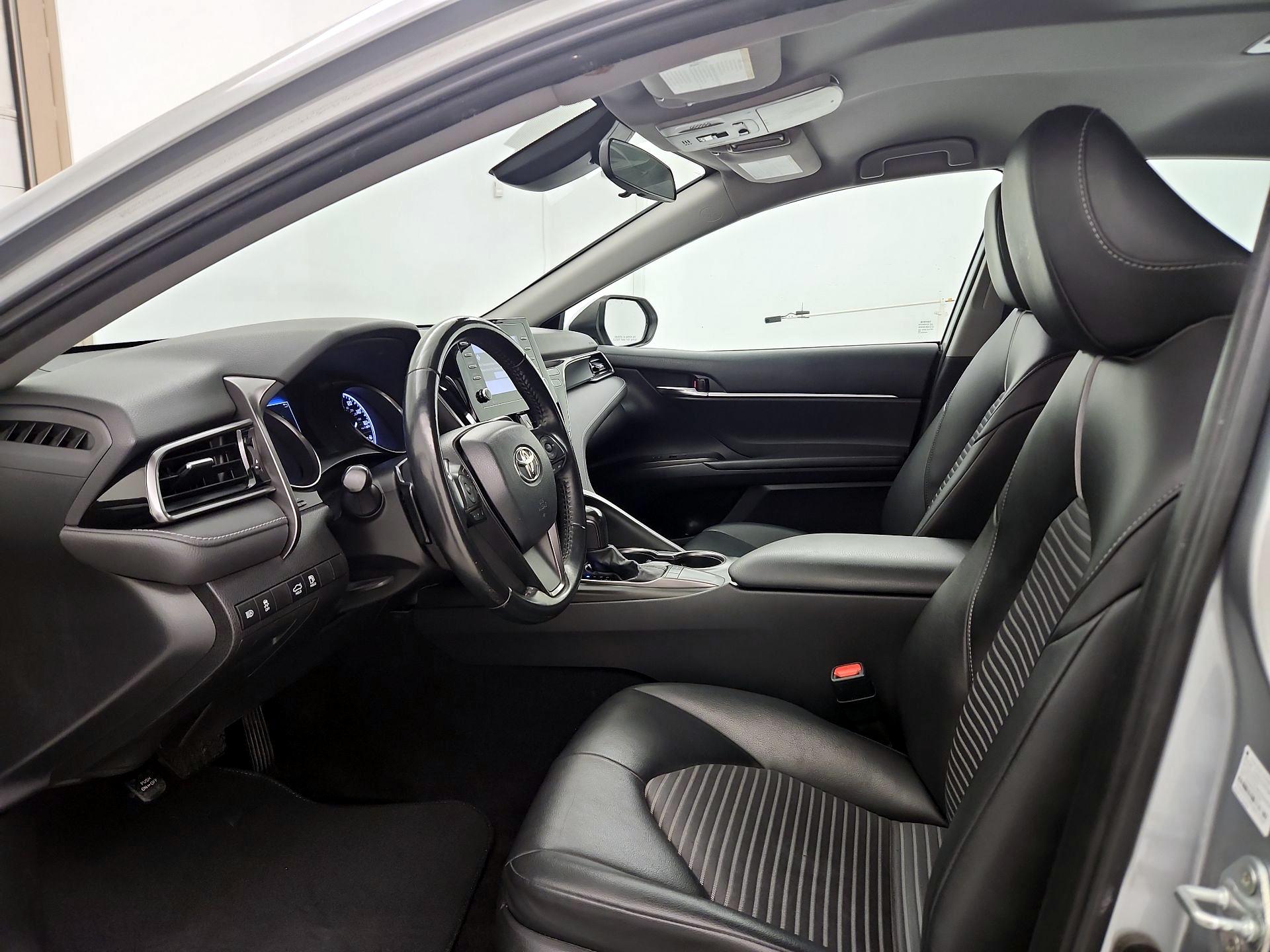 Thumbnail: 2022 Toyota Camry - 11