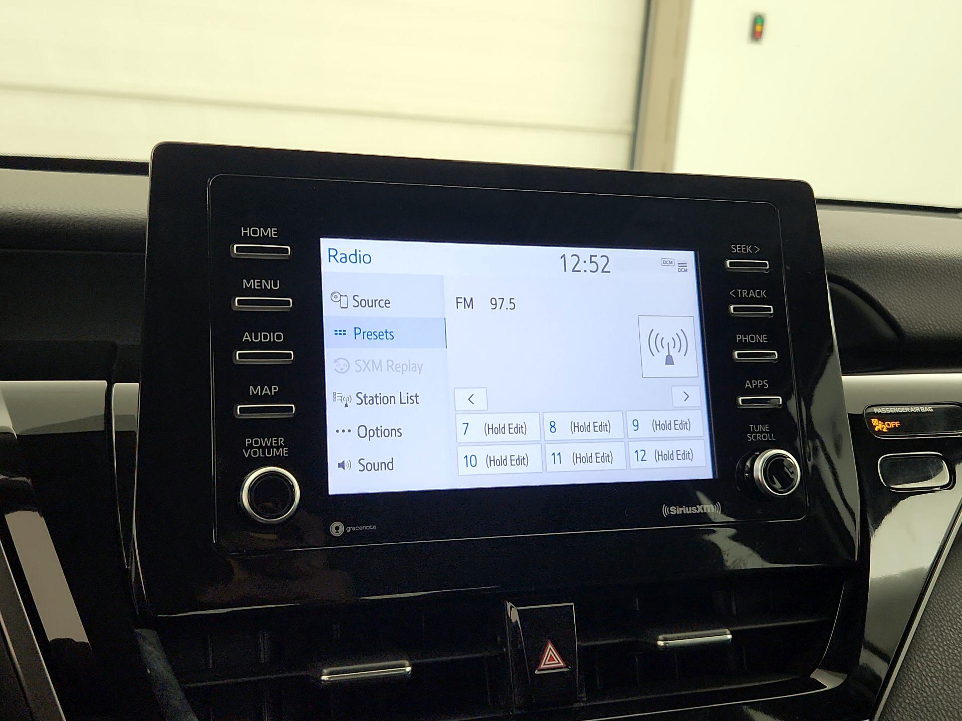 Thumbnail: 2022 Toyota Camry - 15