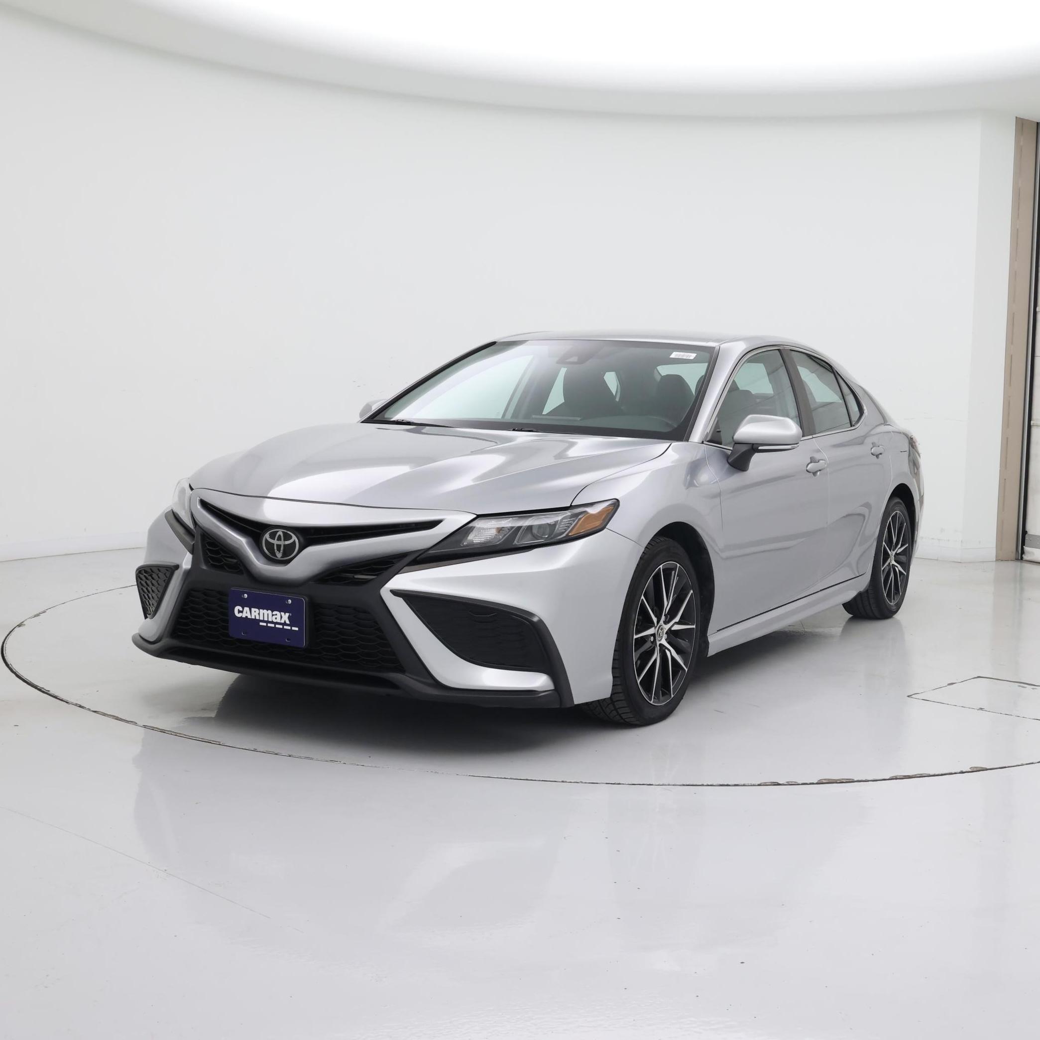Thumbnail: 2022 Toyota Camry - 4