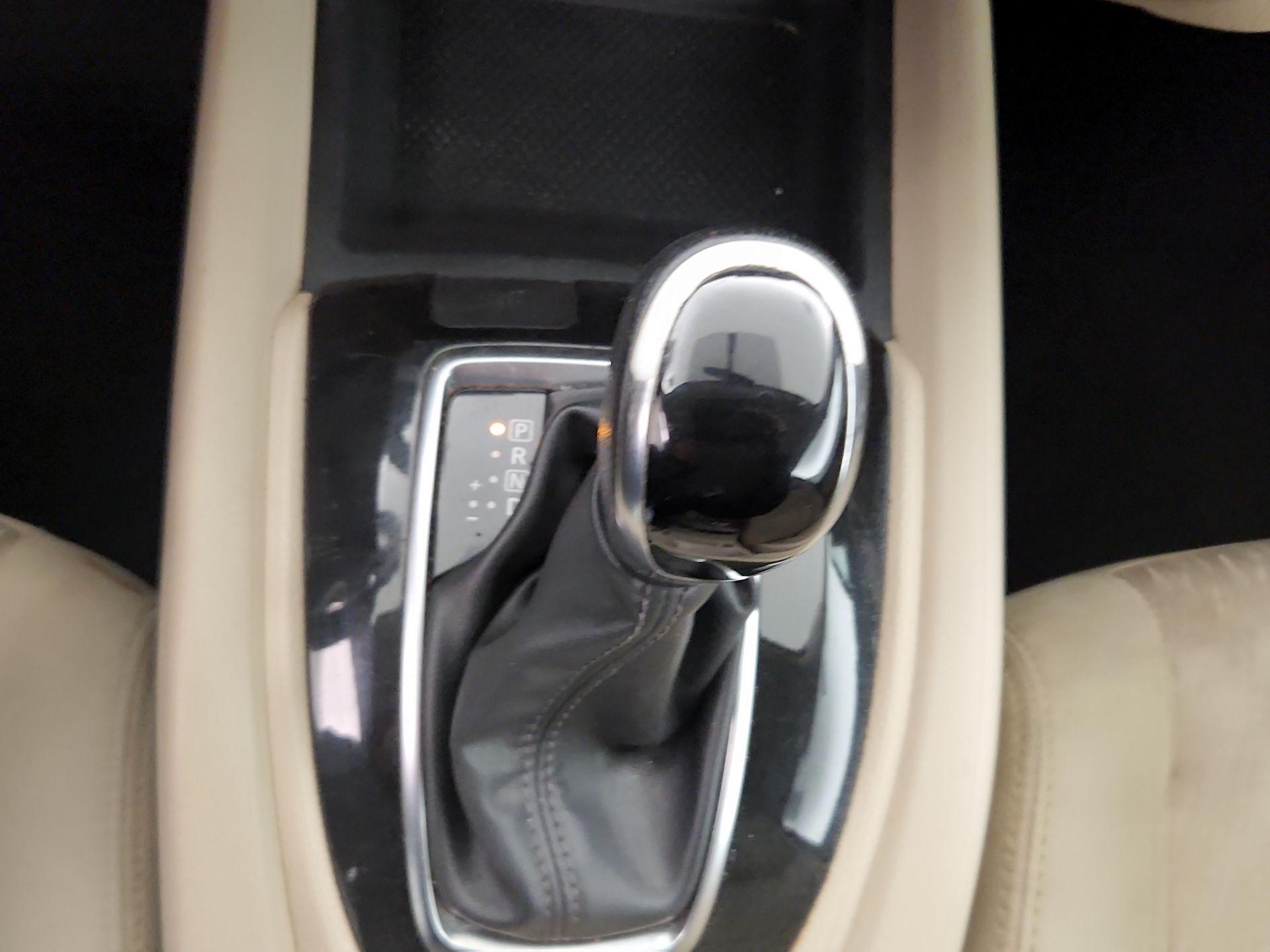 Thumbnail: 2017 Nissan Rogue - 17