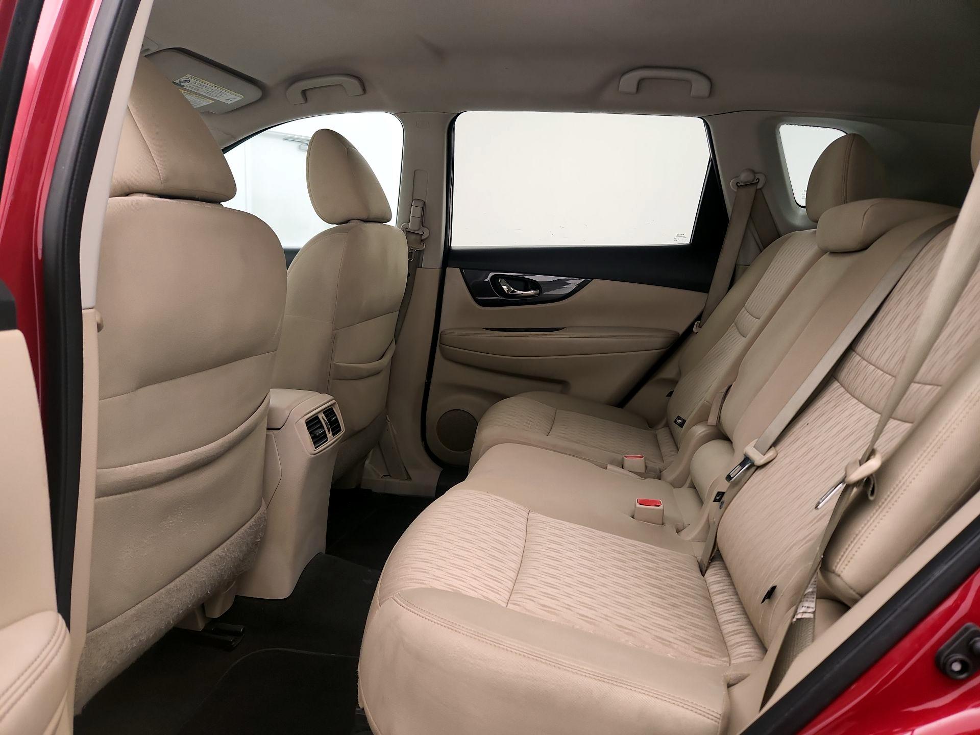 Thumbnail: 2017 Nissan Rogue - 19