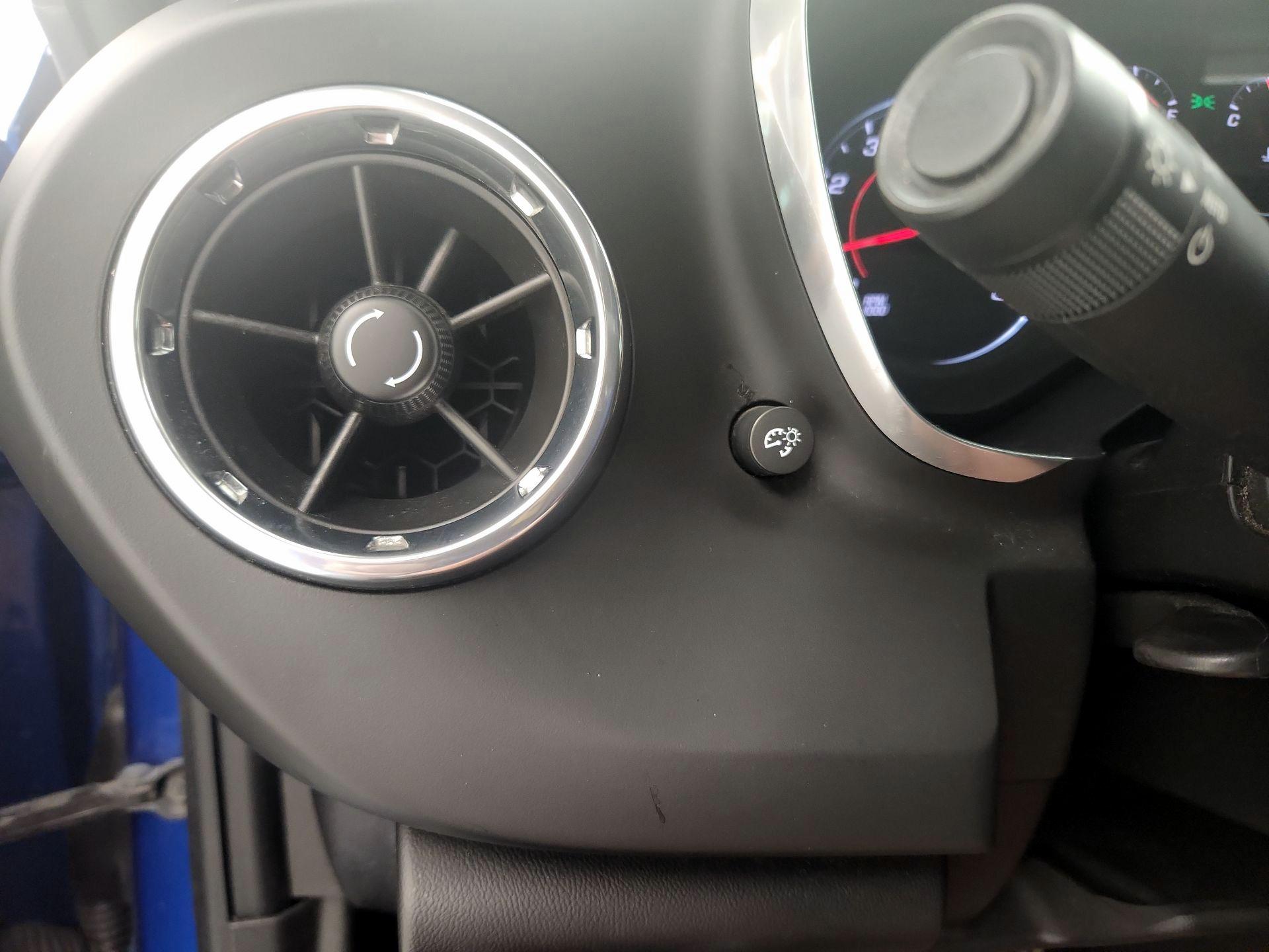 Thumbnail: 2018 Chevrolet Camaro - 13