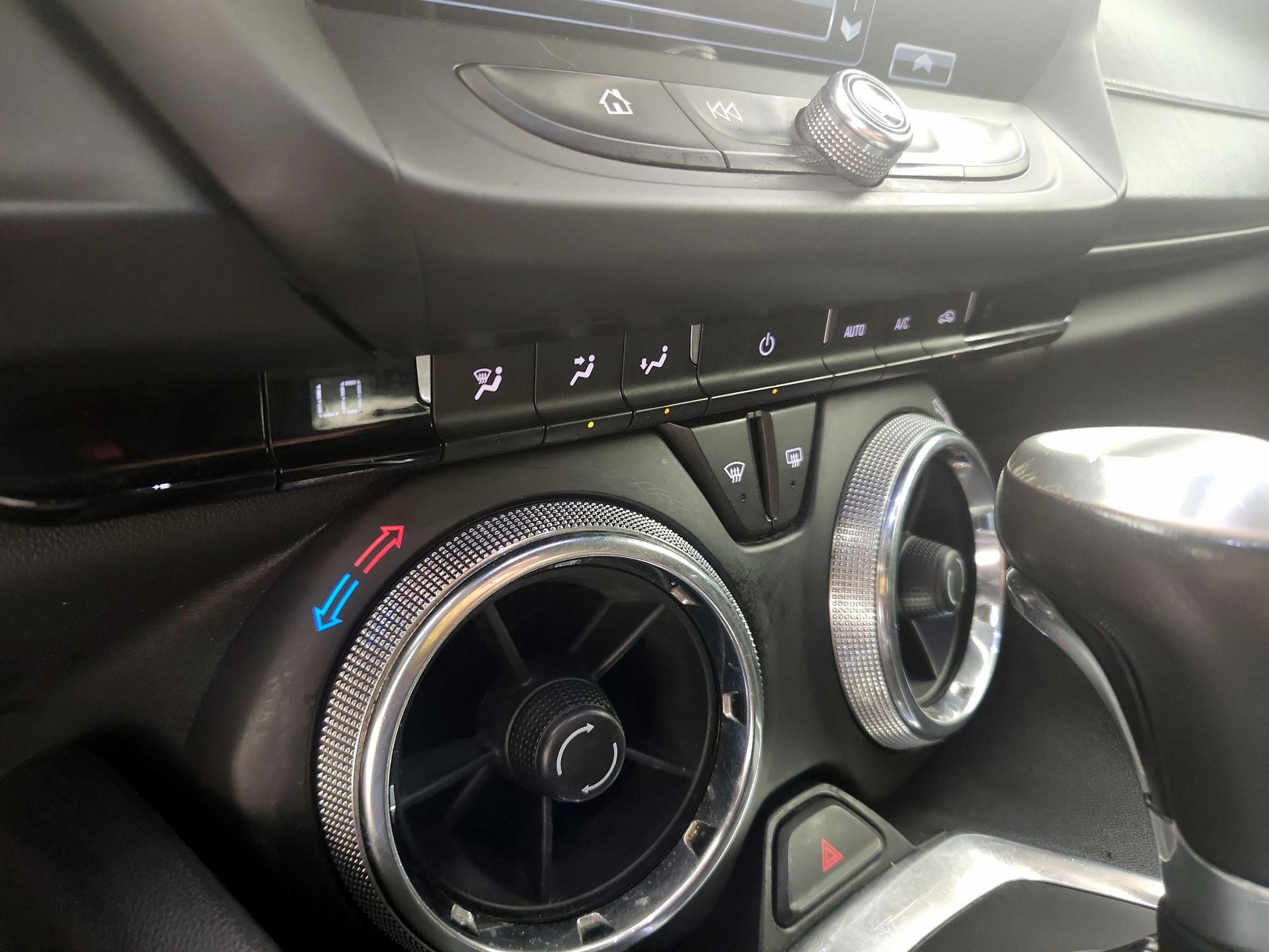 Thumbnail: 2018 Chevrolet Camaro - 16