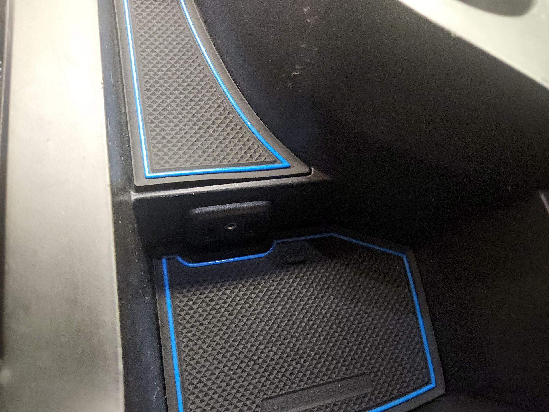 Thumbnail: 2018 Chevrolet Camaro - 18