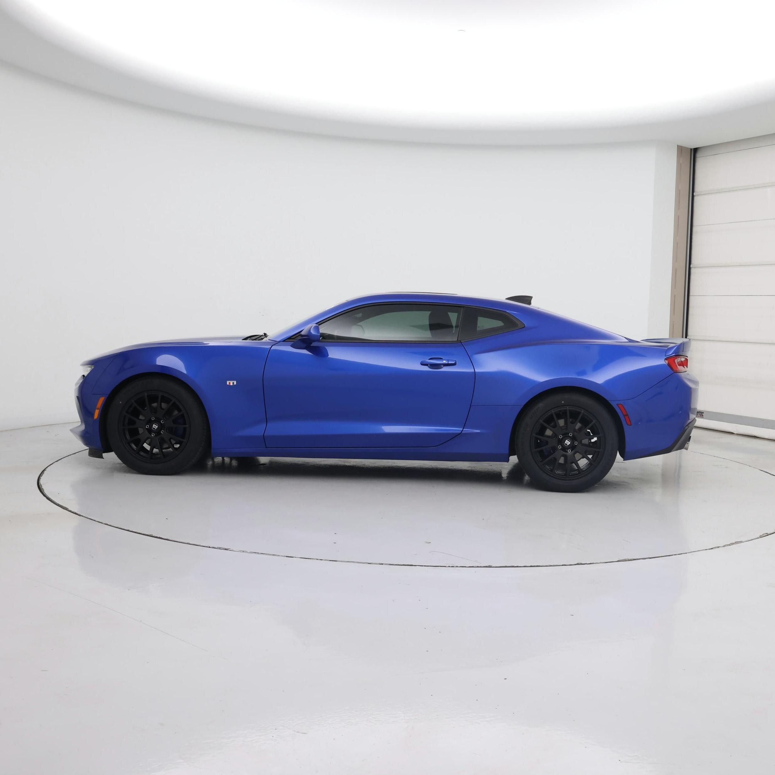 Thumbnail: 2018 Chevrolet Camaro - 3