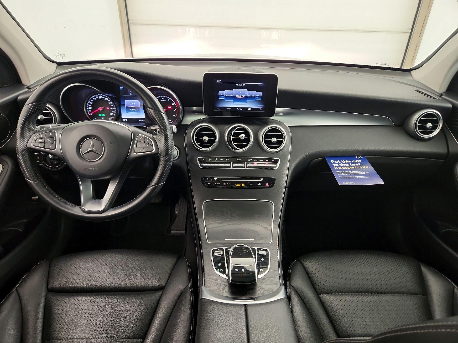 Thumbnail: 2016 Mercedes-Benz GLC - 9