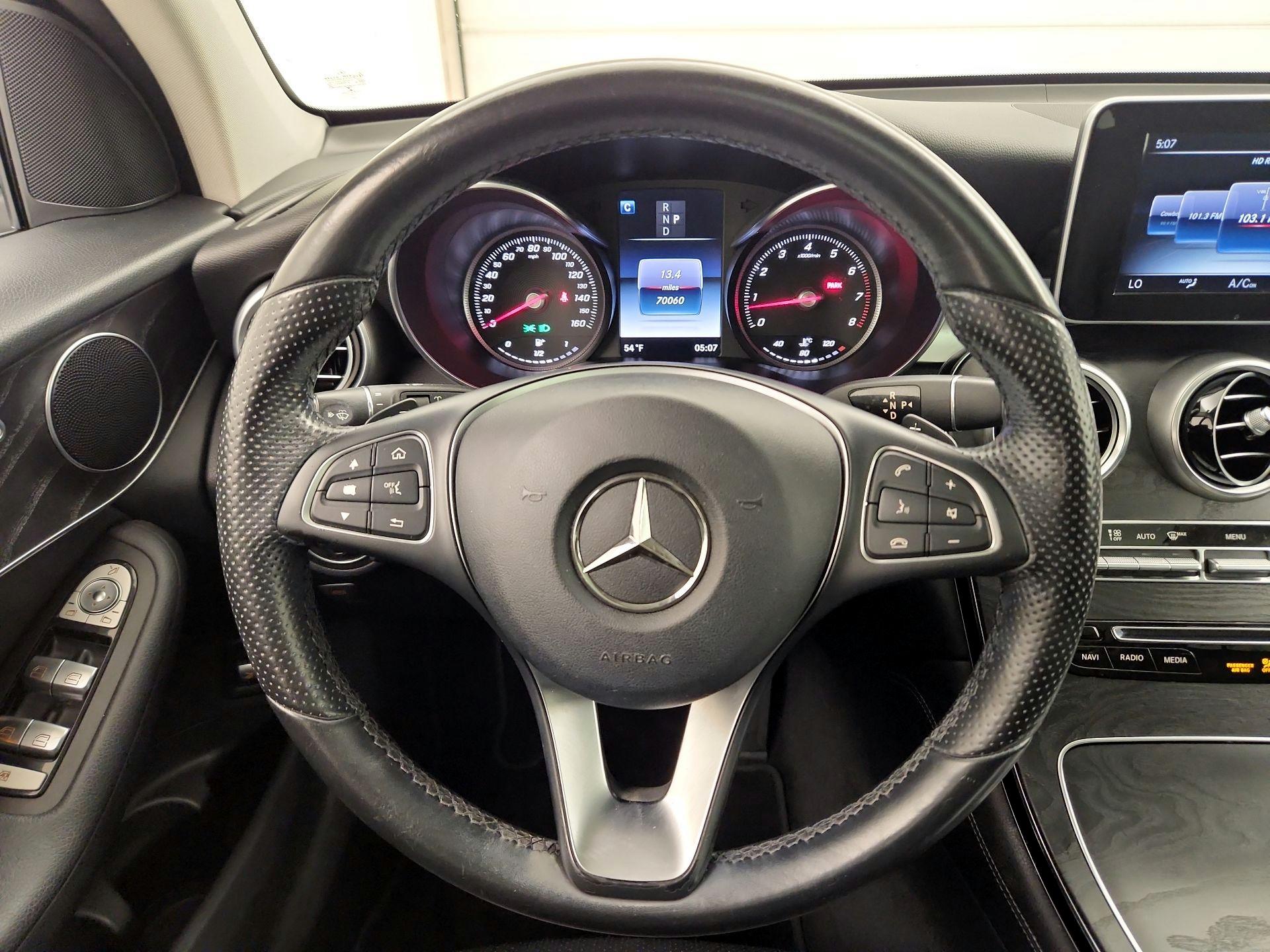 Thumbnail: 2016 Mercedes-Benz GLC - 10