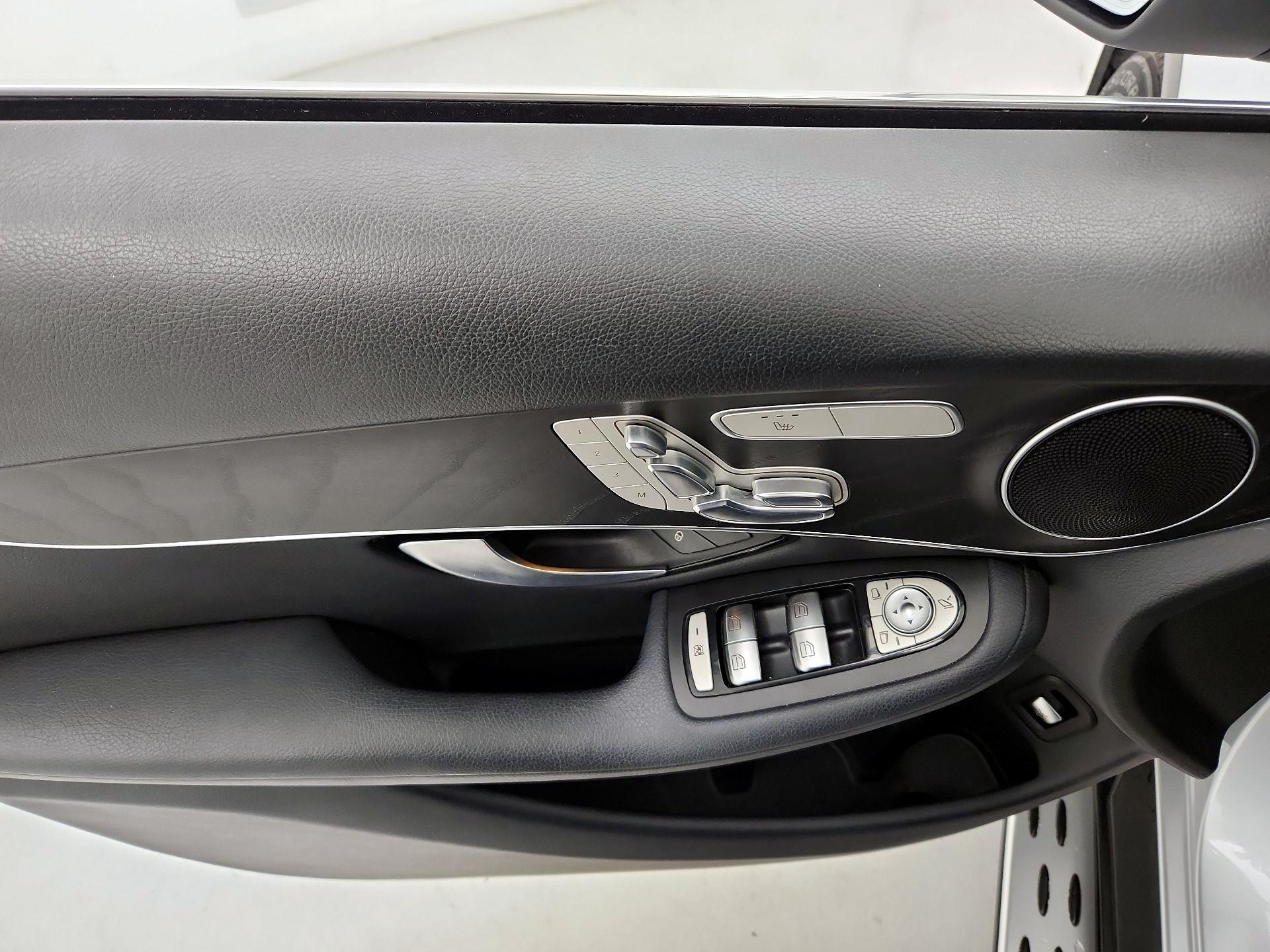 Thumbnail: 2016 Mercedes-Benz GLC - 12