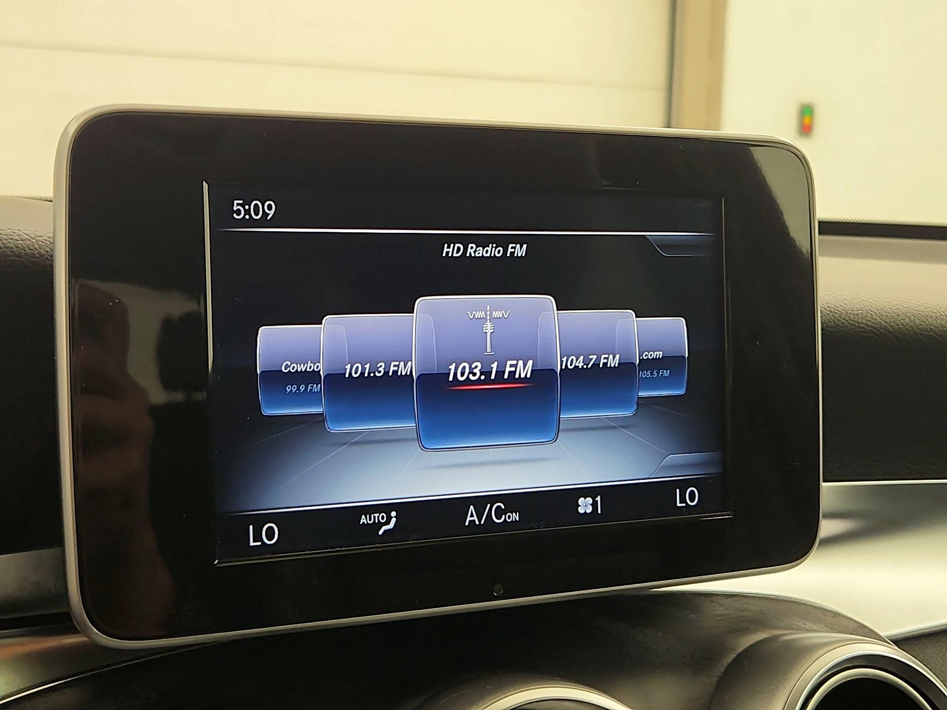 Thumbnail: 2016 Mercedes-Benz GLC - 15