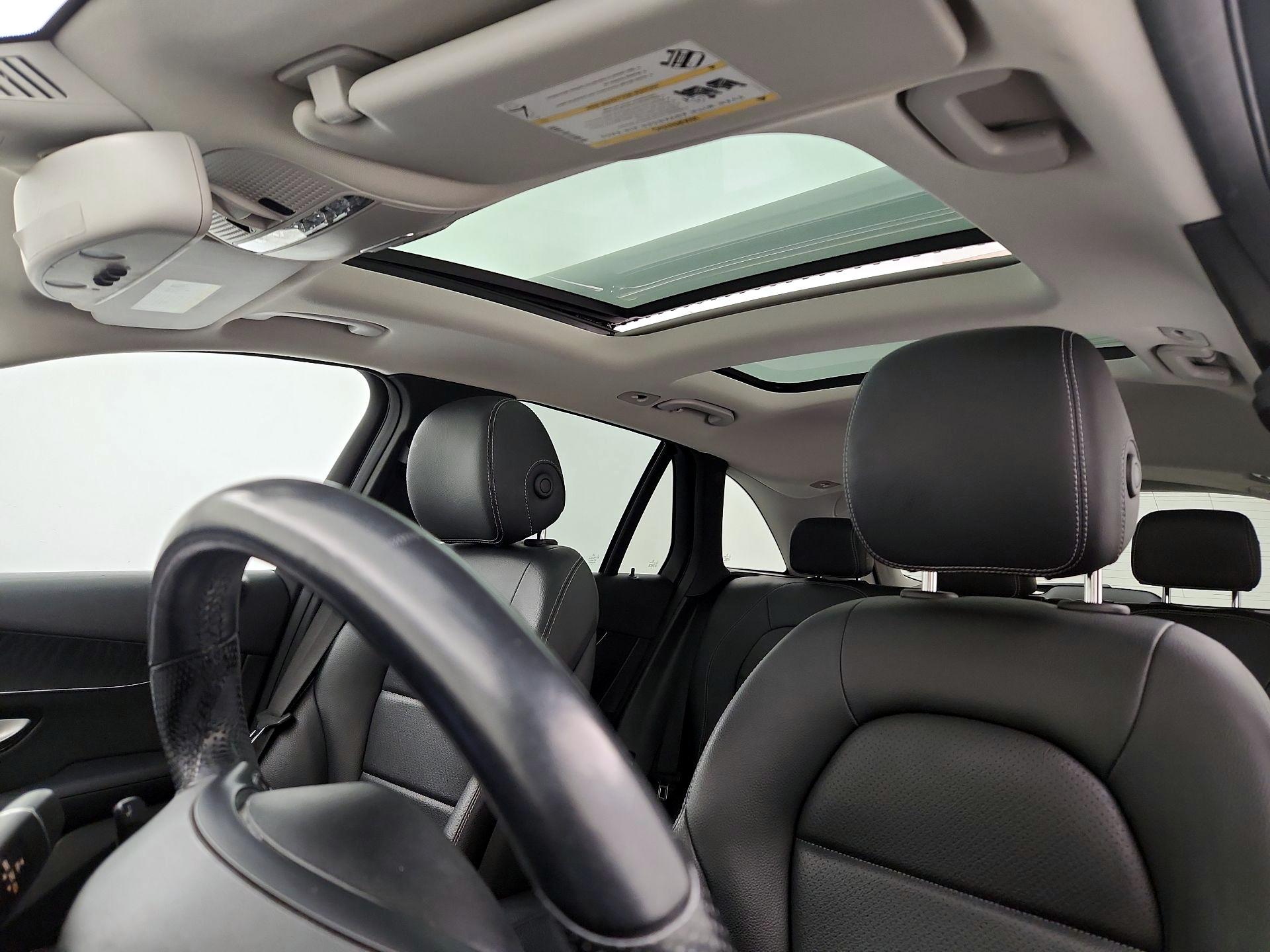 Thumbnail: 2016 Mercedes-Benz GLC - 18