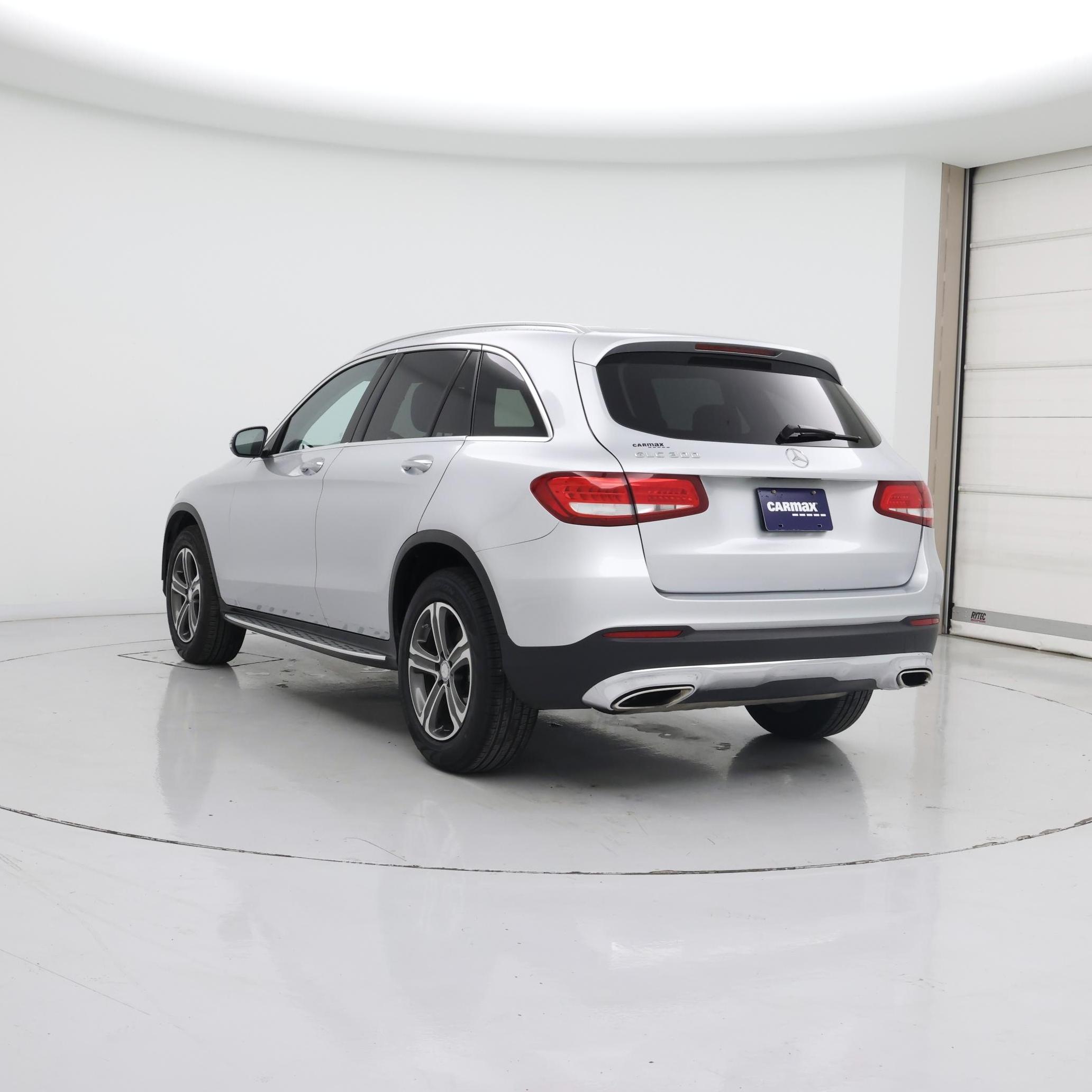 Thumbnail: 2016 Mercedes-Benz GLC - 2