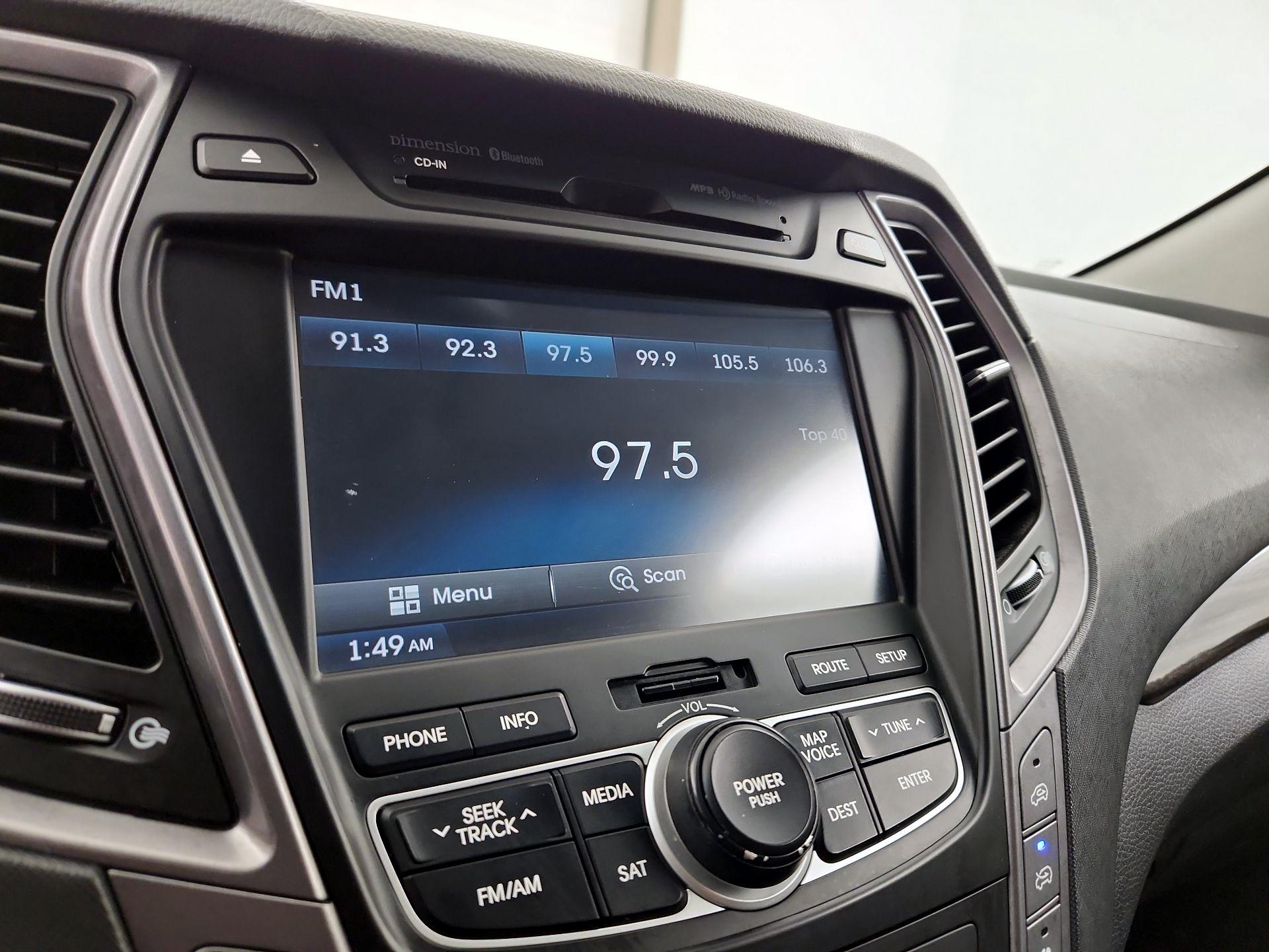 Thumbnail: 2015 Hyundai Santa Fe - 16