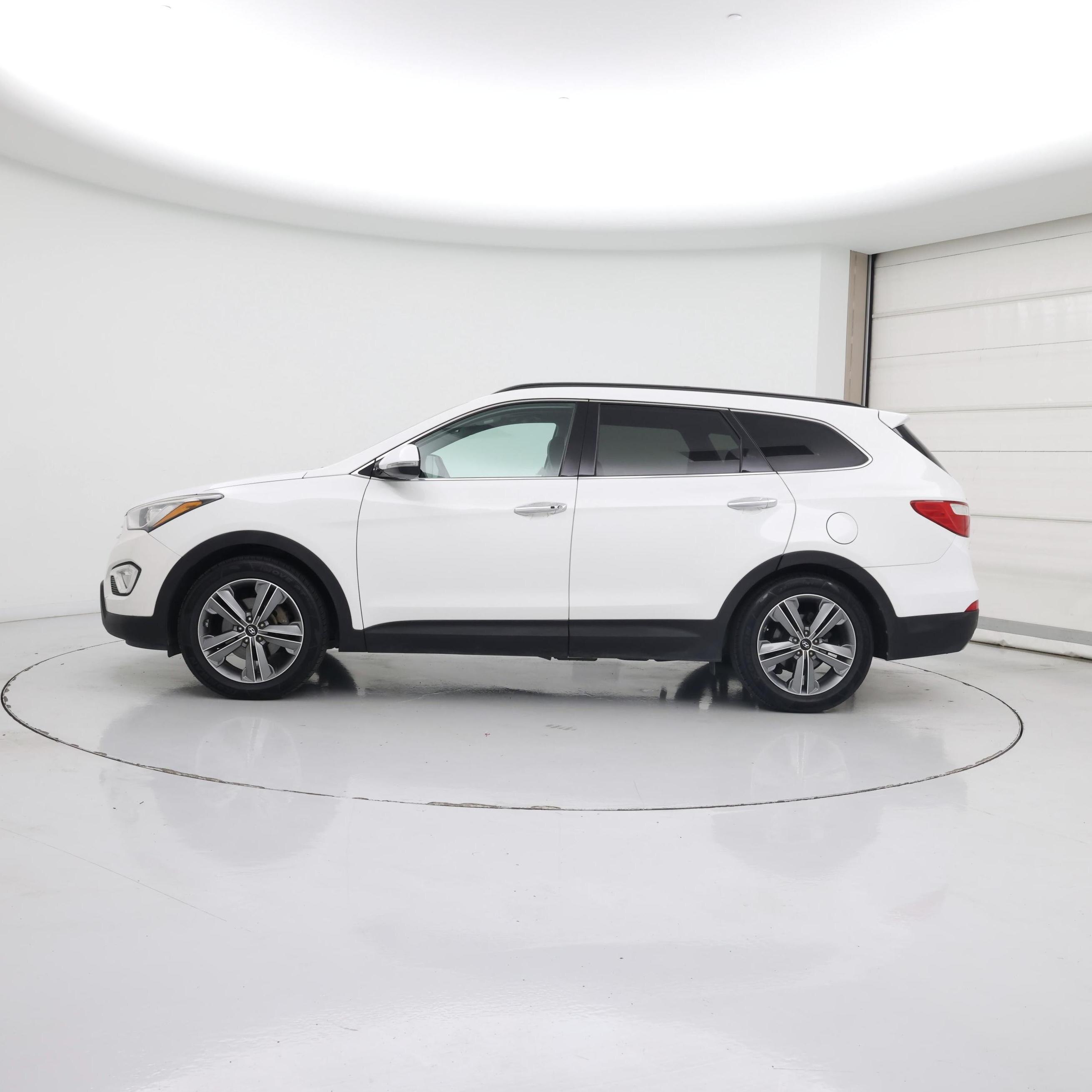 Thumbnail: 2015 Hyundai Santa Fe - 3