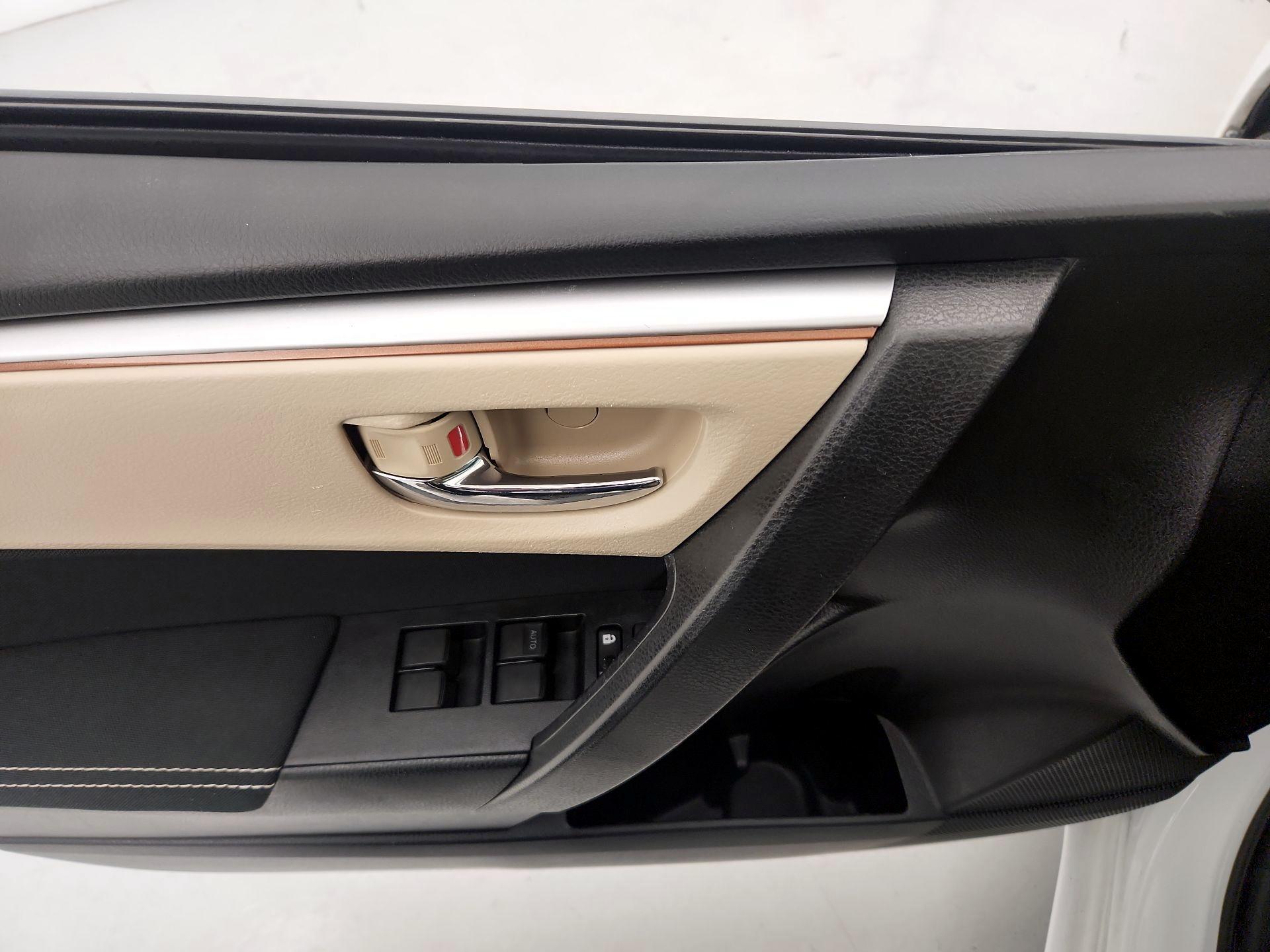 Thumbnail: 2016 Toyota Corolla - 12