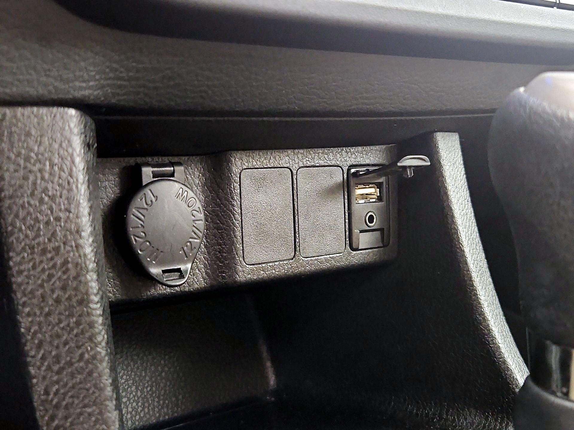 Thumbnail: 2016 Toyota Corolla - 18