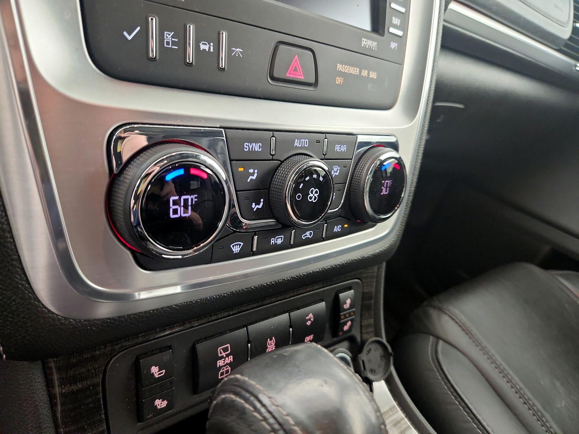 Thumbnail: 2015 GMC Acadia - 17