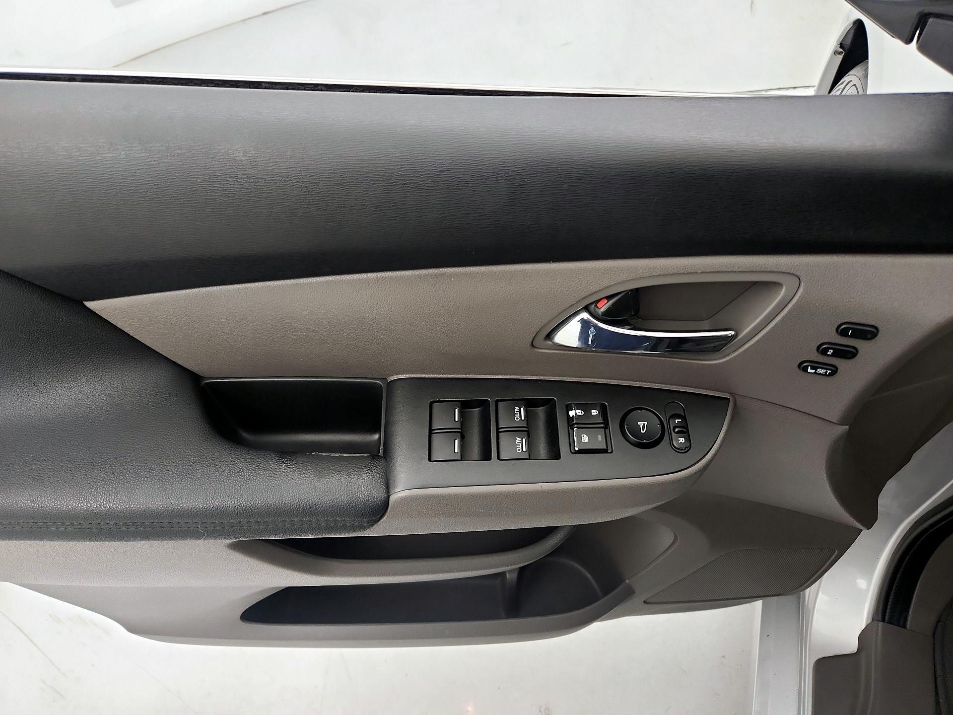 Thumbnail: 2015 Honda Odyssey - 12