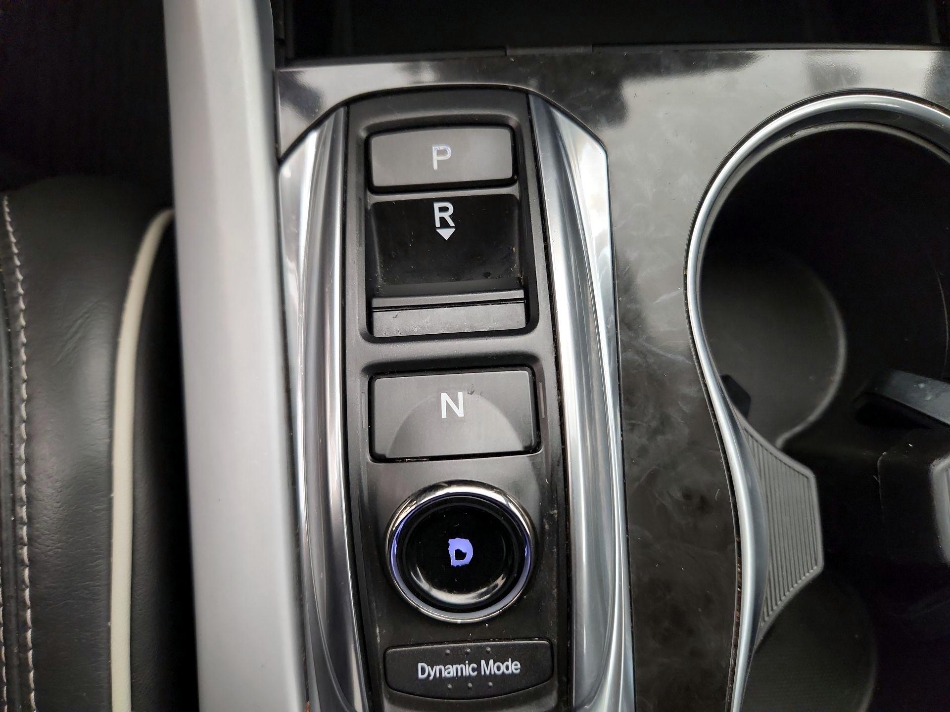 Thumbnail: 2019 Acura TLX - 17