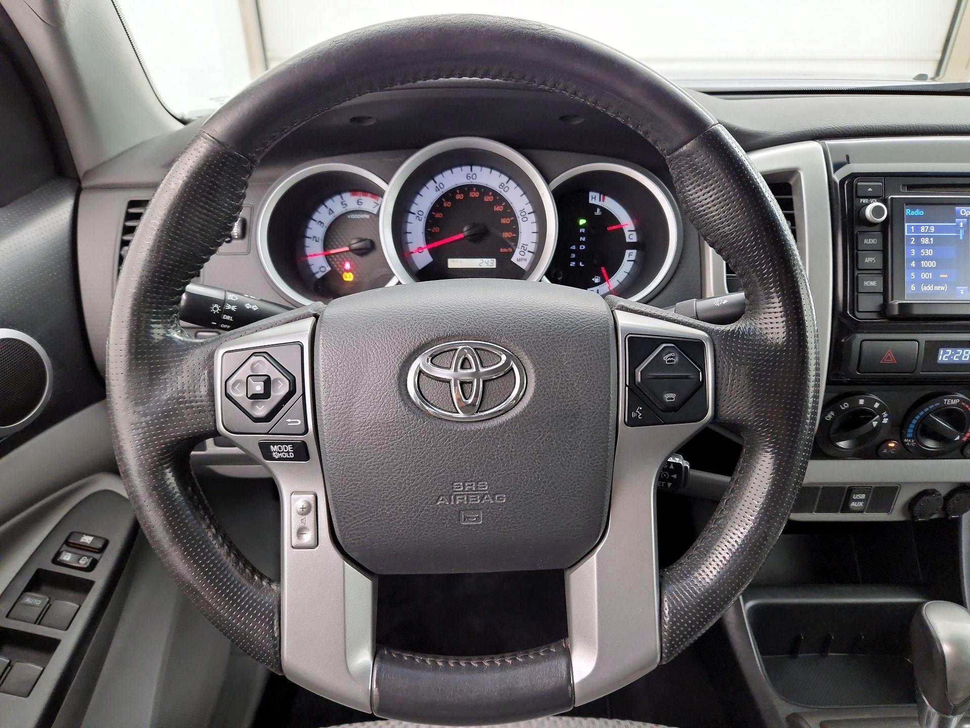 Thumbnail: 2014 Toyota Tacoma - 10