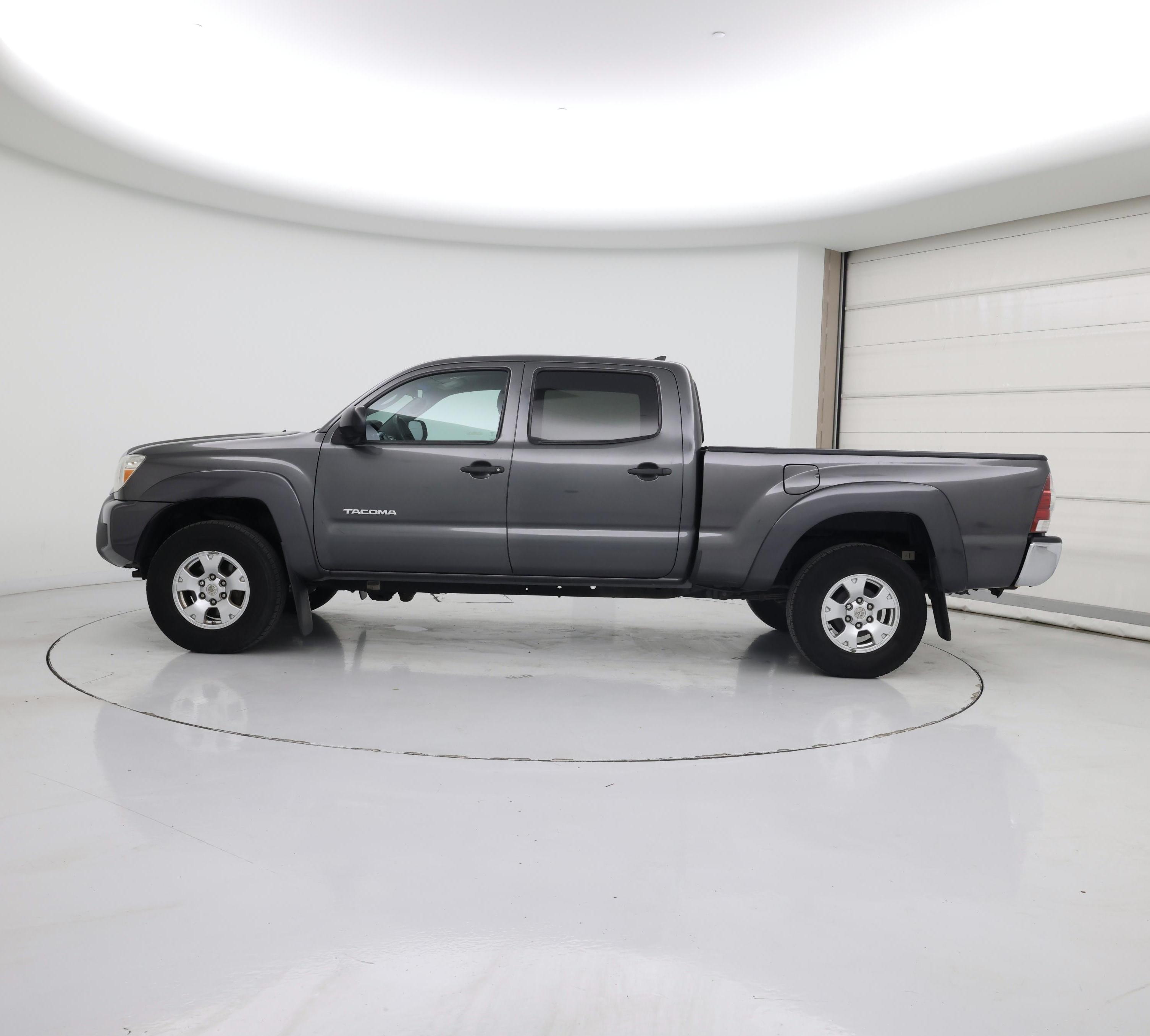 Thumbnail: 2014 Toyota Tacoma - 3