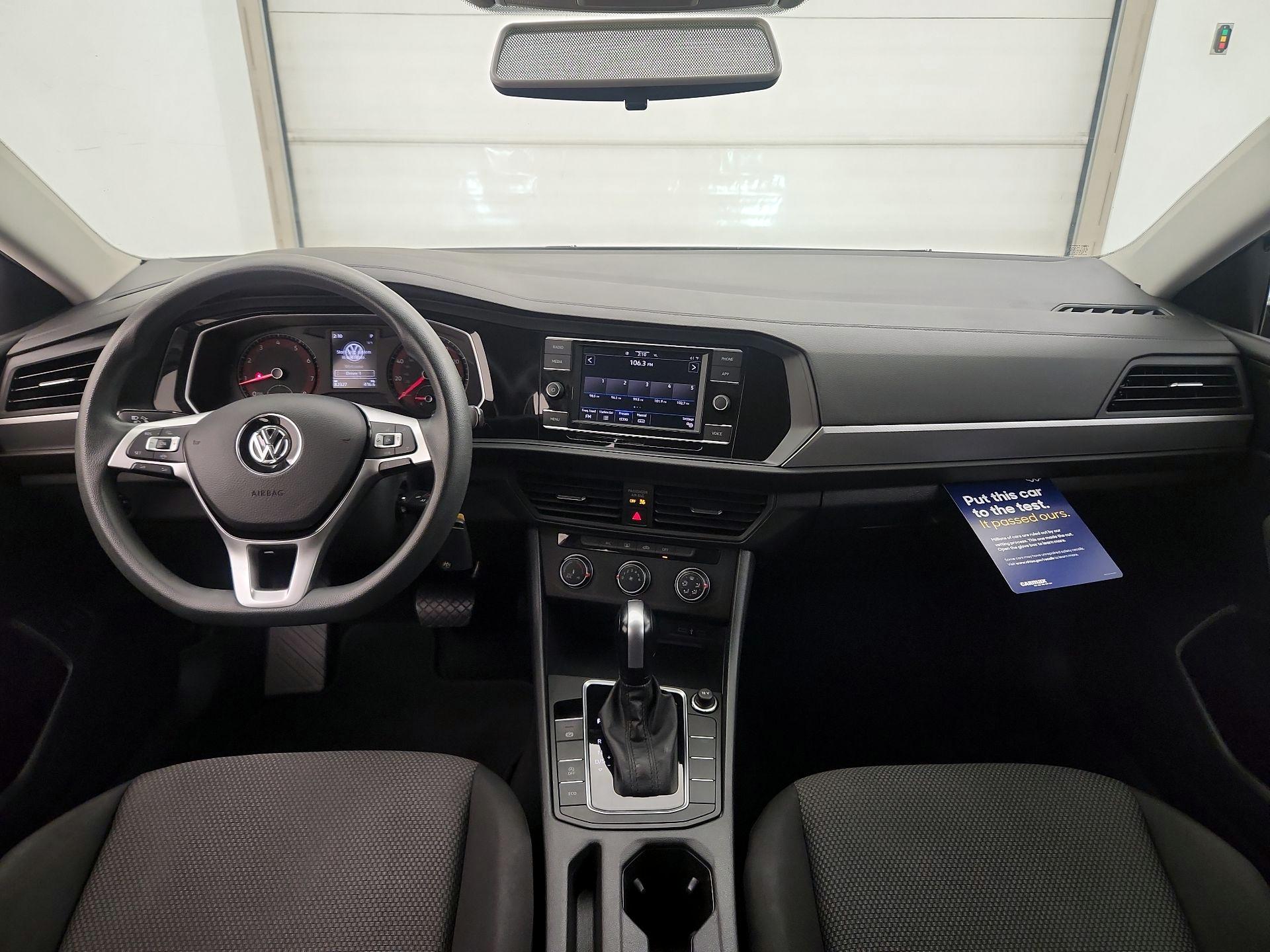 Thumbnail: 2020 Volkswagen Jetta - 9