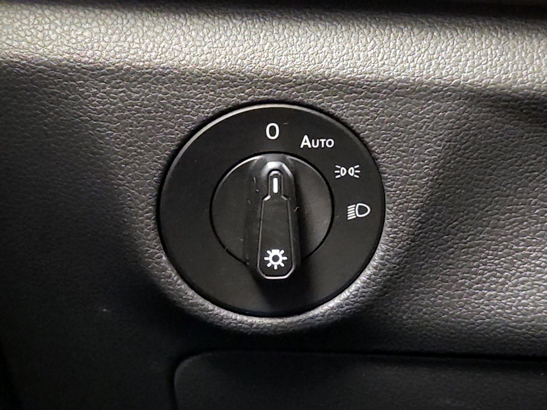 Thumbnail: 2020 Volkswagen Jetta - 13