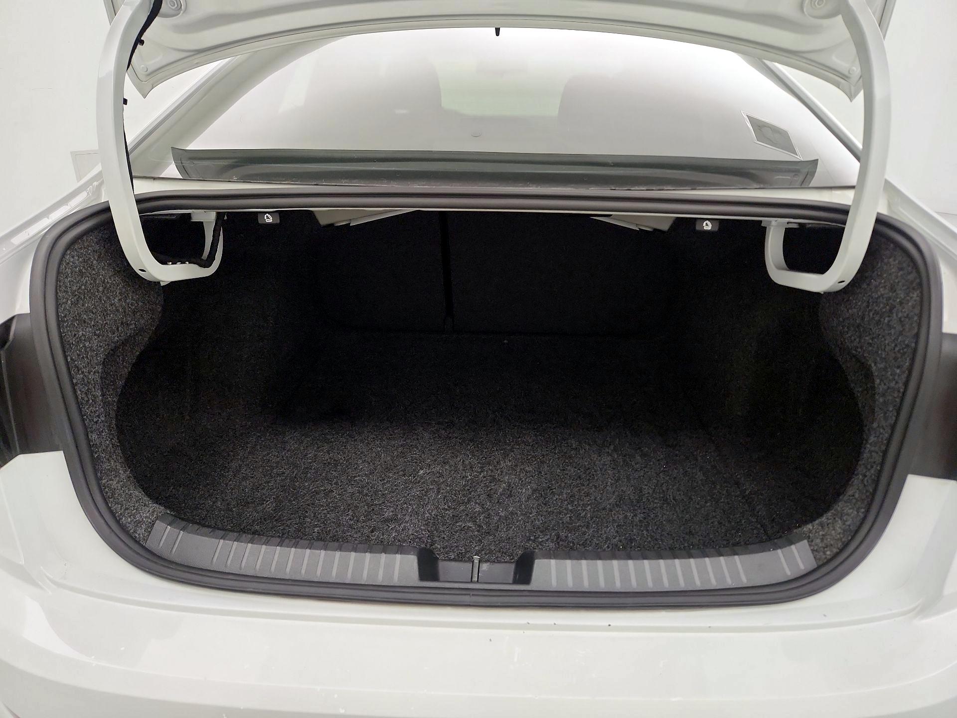 Thumbnail: 2020 Volkswagen Jetta - 20