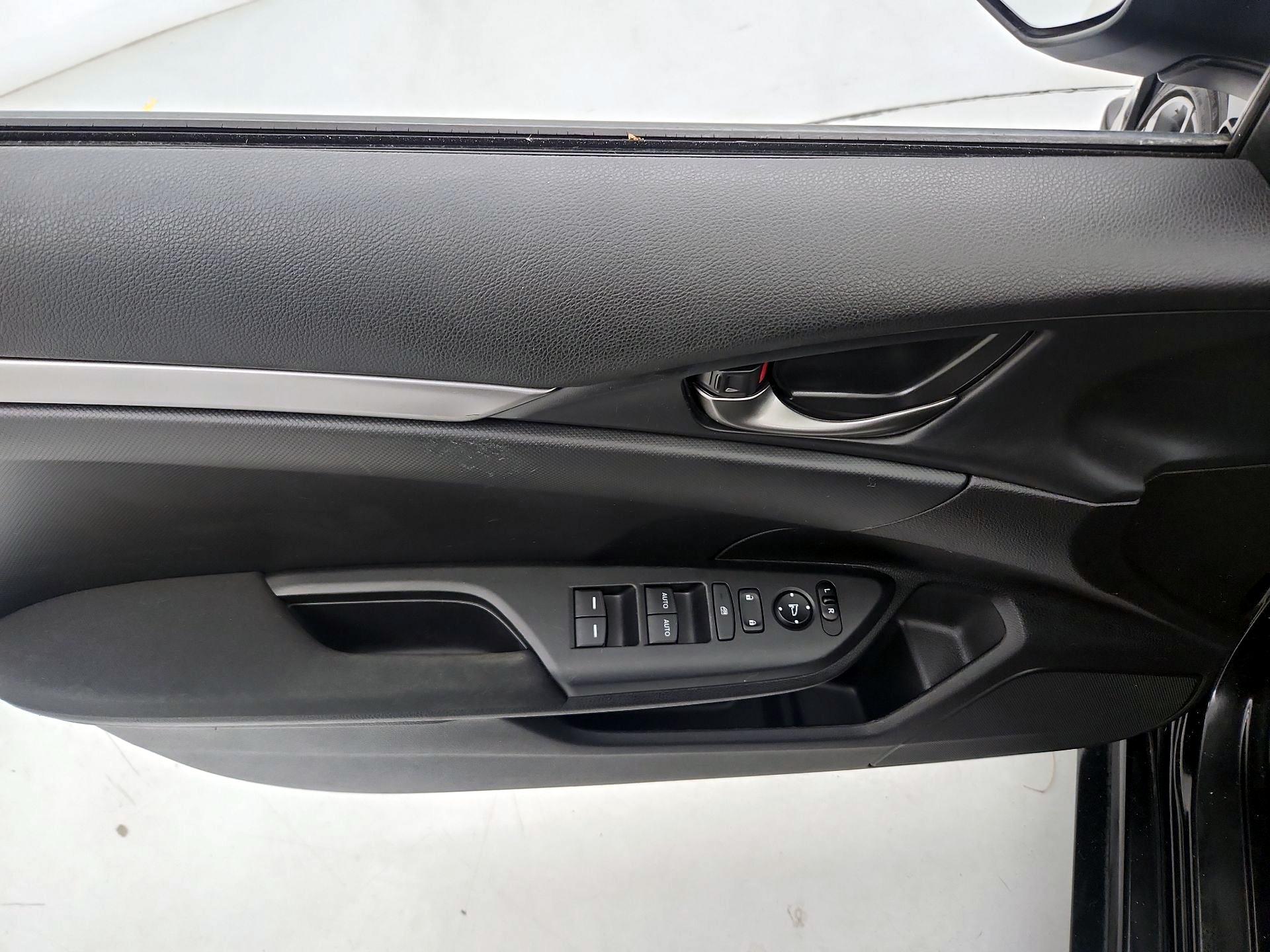 Thumbnail: 2018 Honda Civic - 12