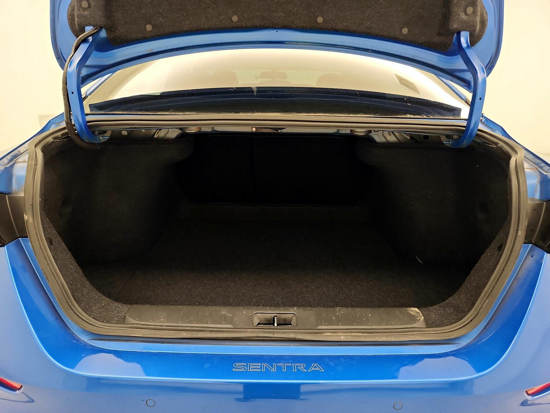 Thumbnail: 2021 Nissan Sentra - 20