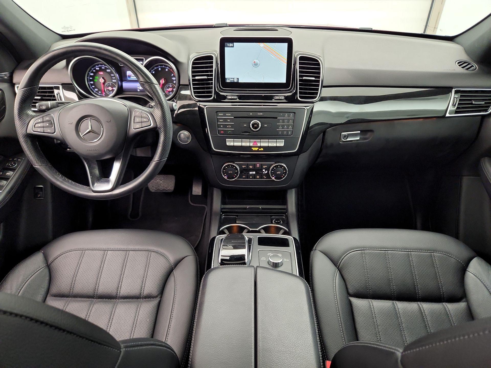 Thumbnail: 2016 Mercedes-Benz GLE - 9