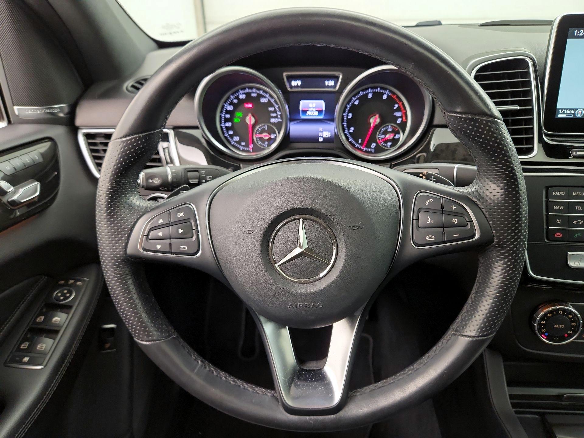 Thumbnail: 2016 Mercedes-Benz GLE - 10