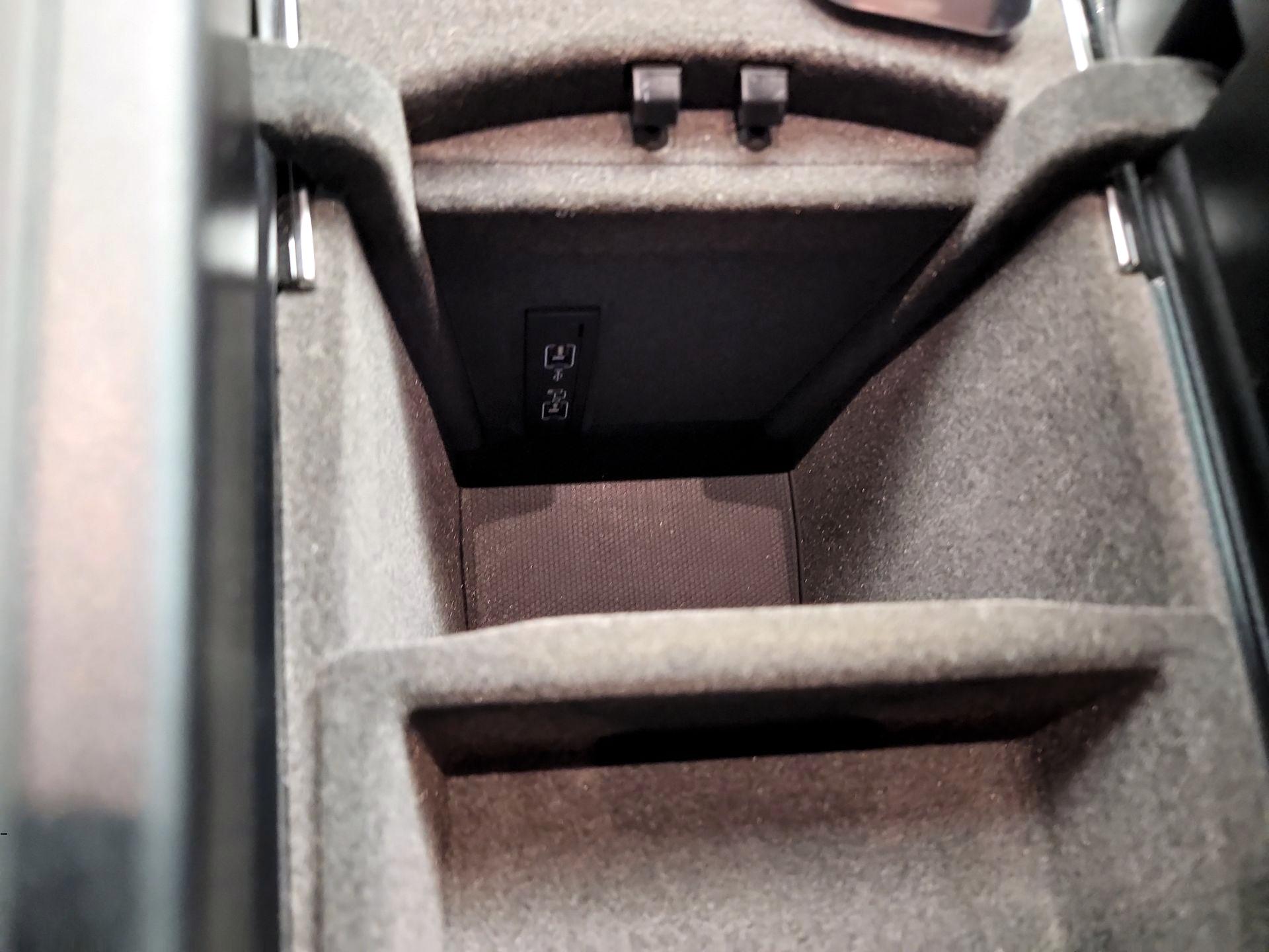 Thumbnail: 2016 Mercedes-Benz GLE - 19