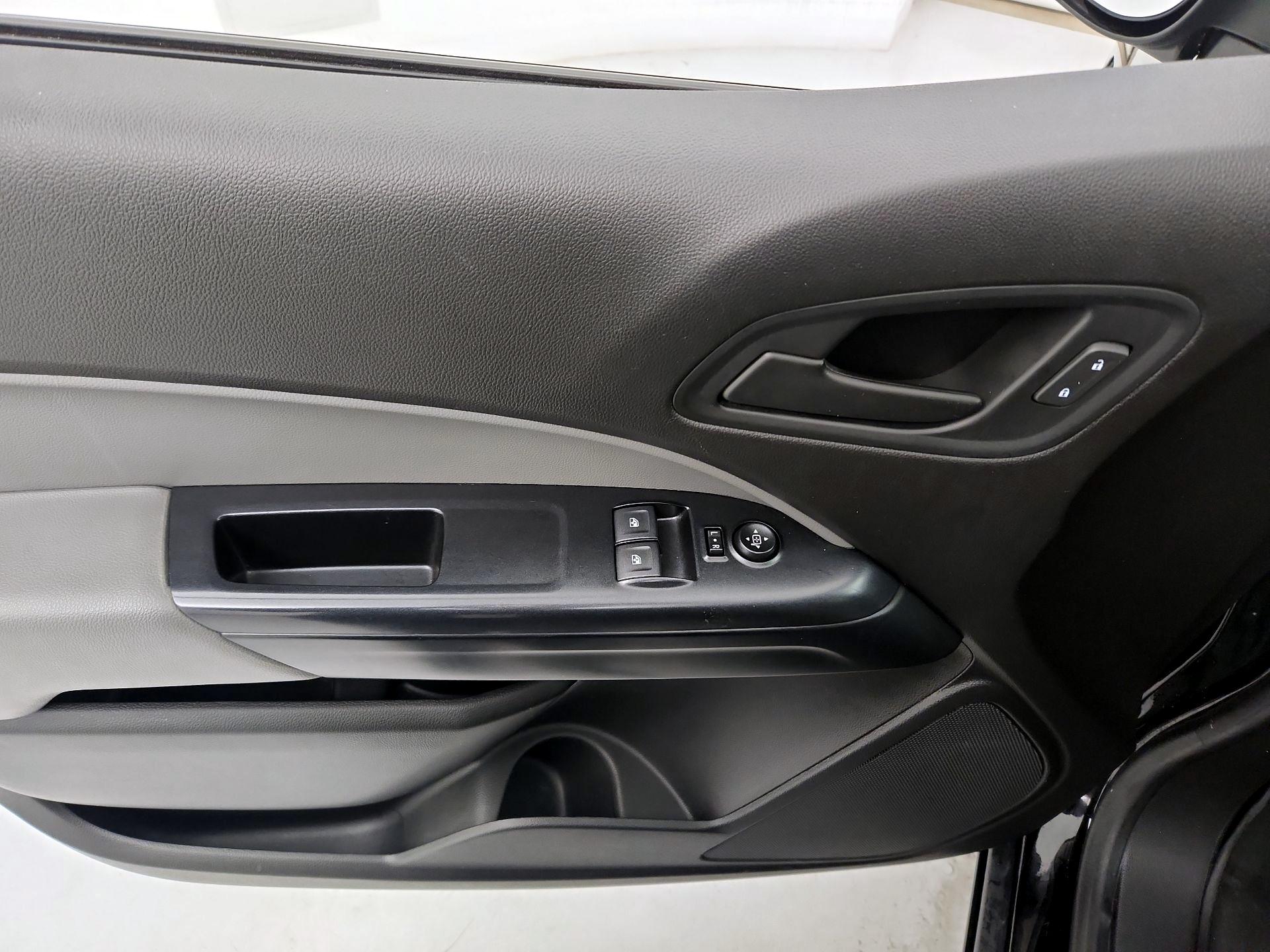 Thumbnail: 2021 Chevrolet Colorado - 12