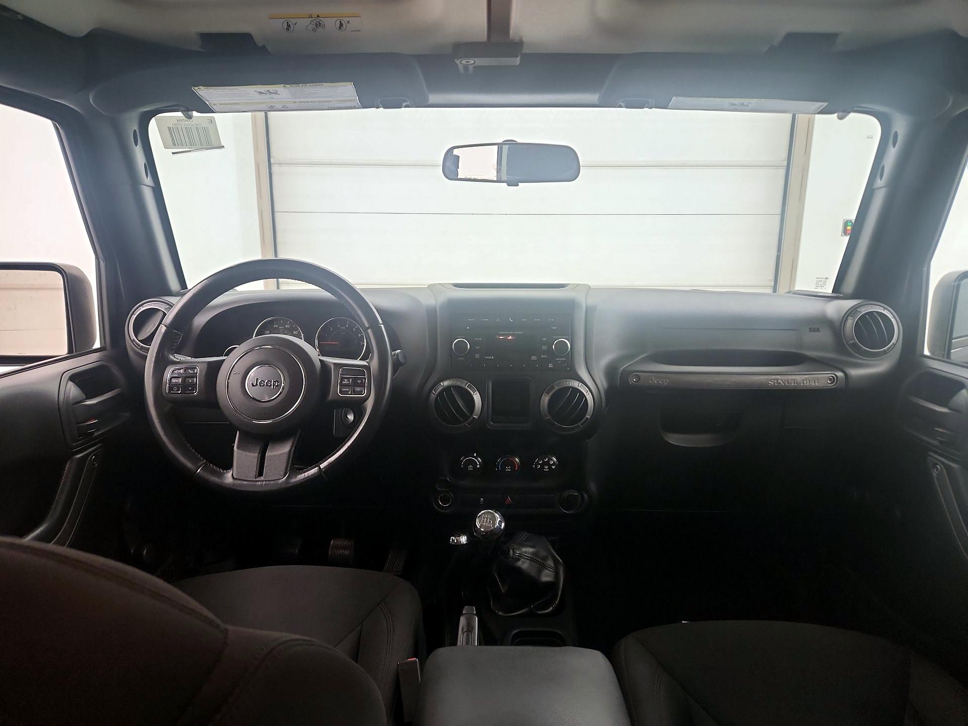 Thumbnail: 2017 Jeep Wrangler - 9