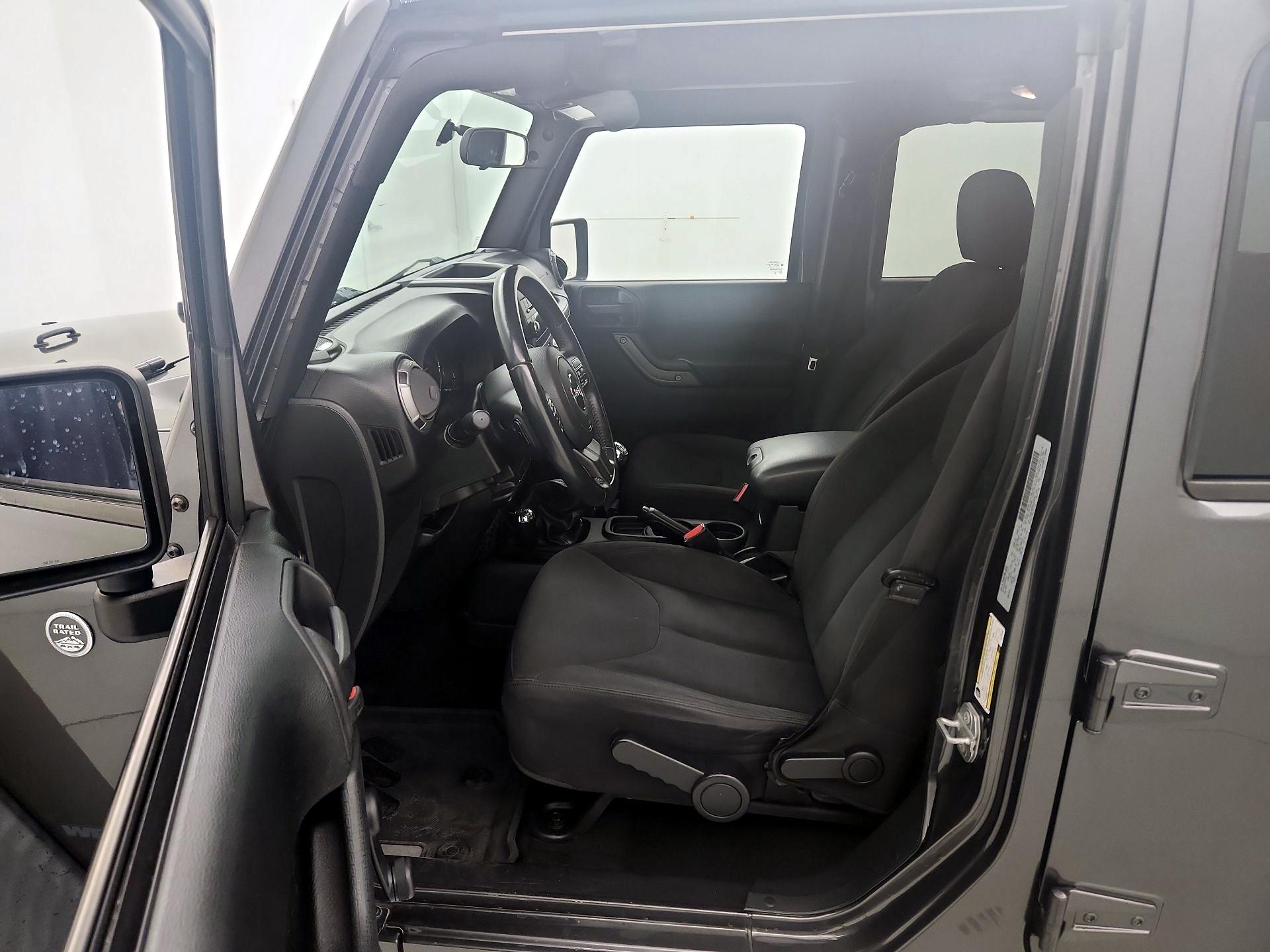 Thumbnail: 2017 Jeep Wrangler - 11