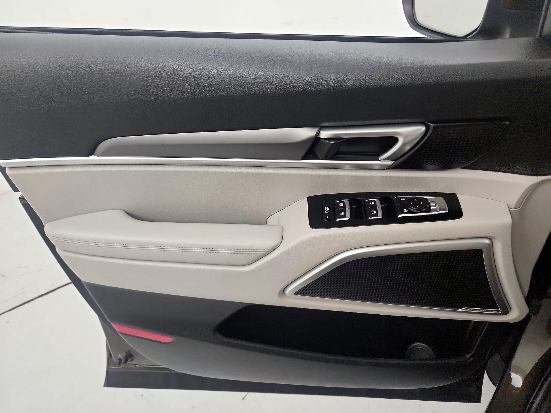 Thumbnail: 2021 Kia Telluride - 12