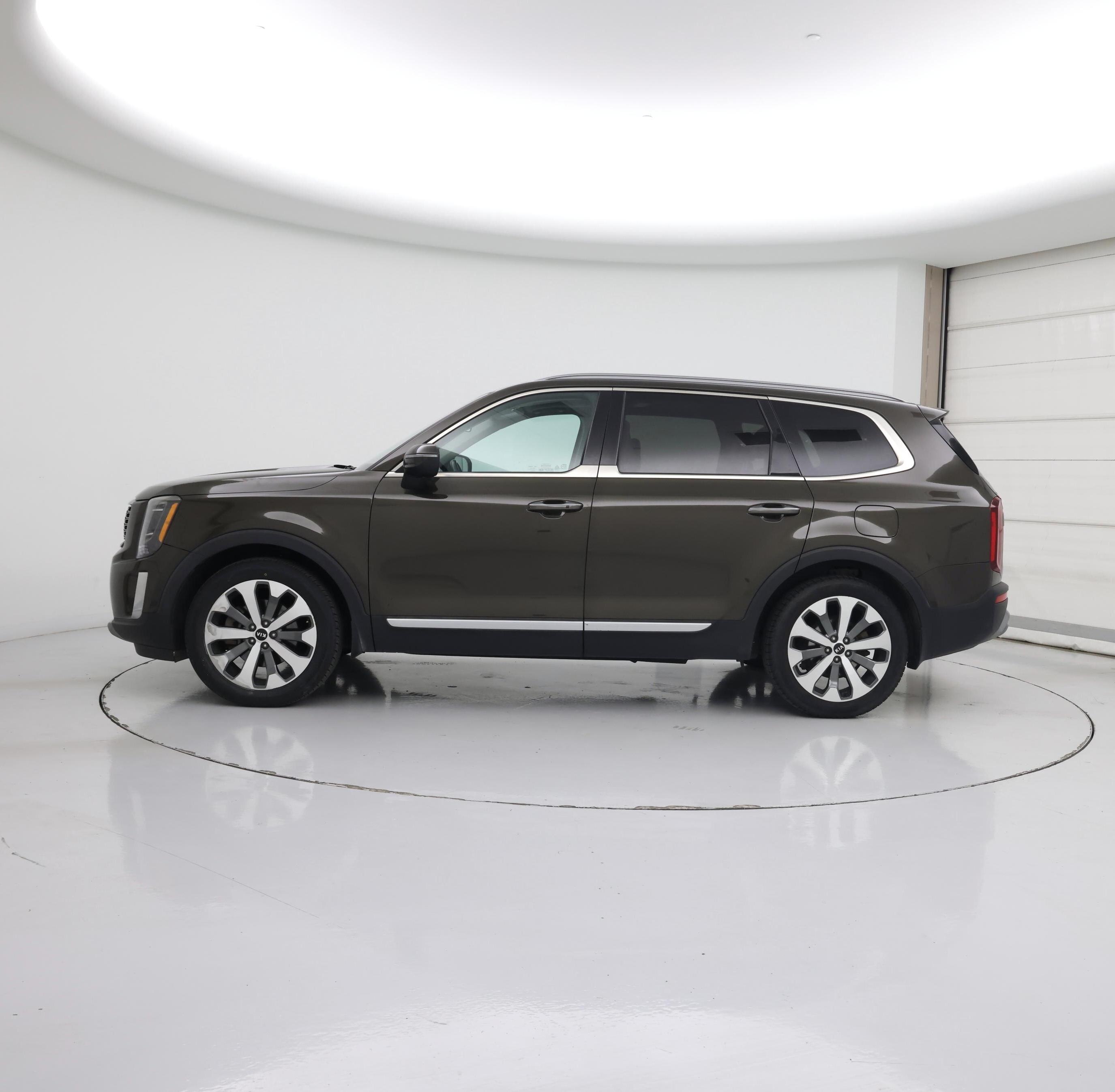 Thumbnail: 2021 Kia Telluride - 3