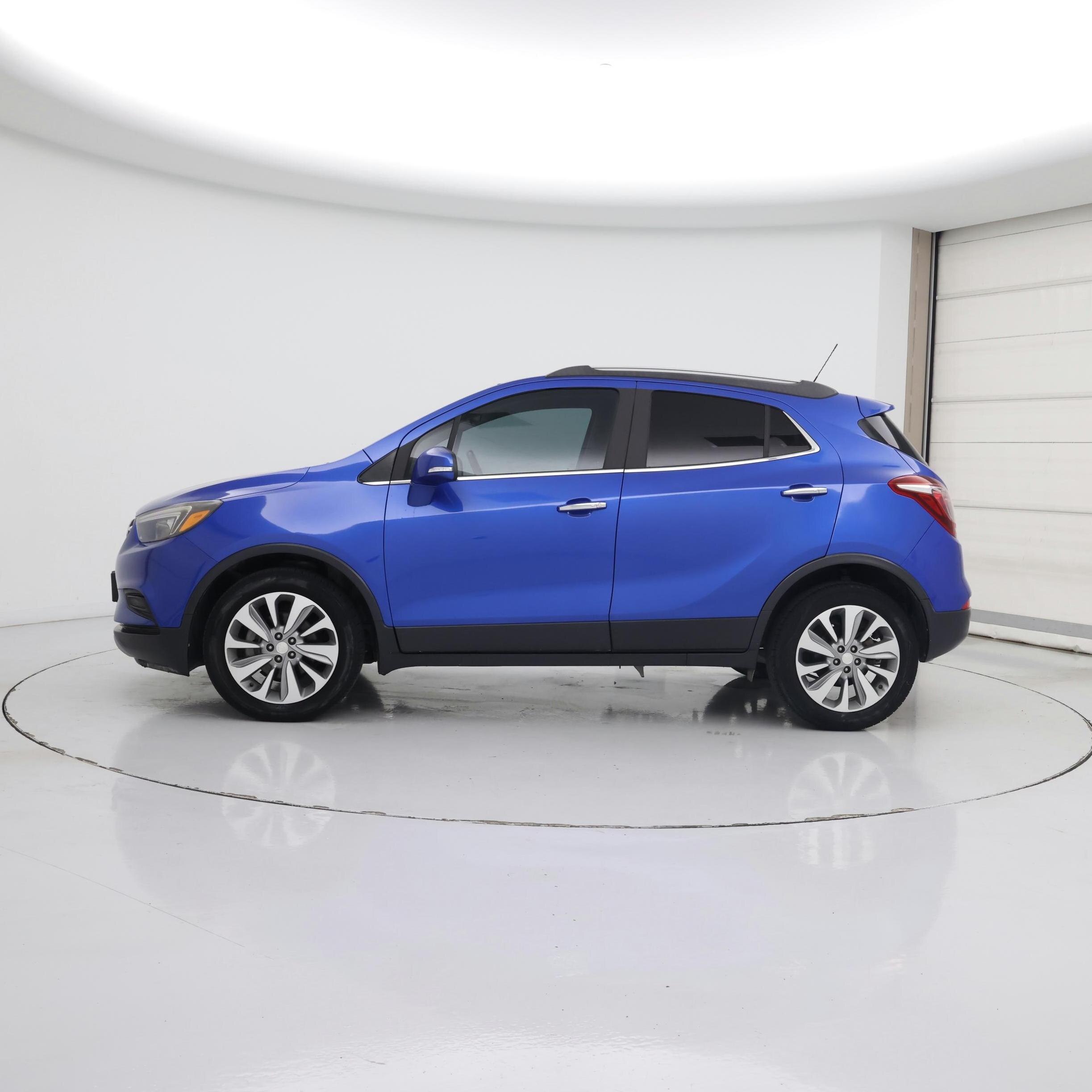 Thumbnail: 2018 Buick Encore - 3