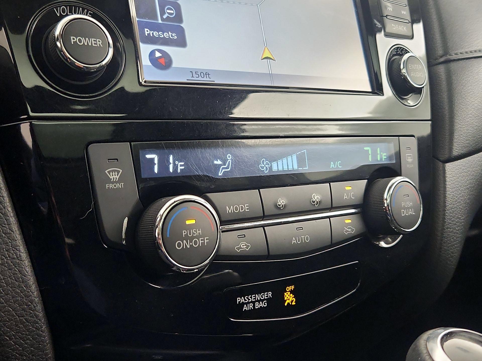 Thumbnail: 2017 Nissan Rogue - 16