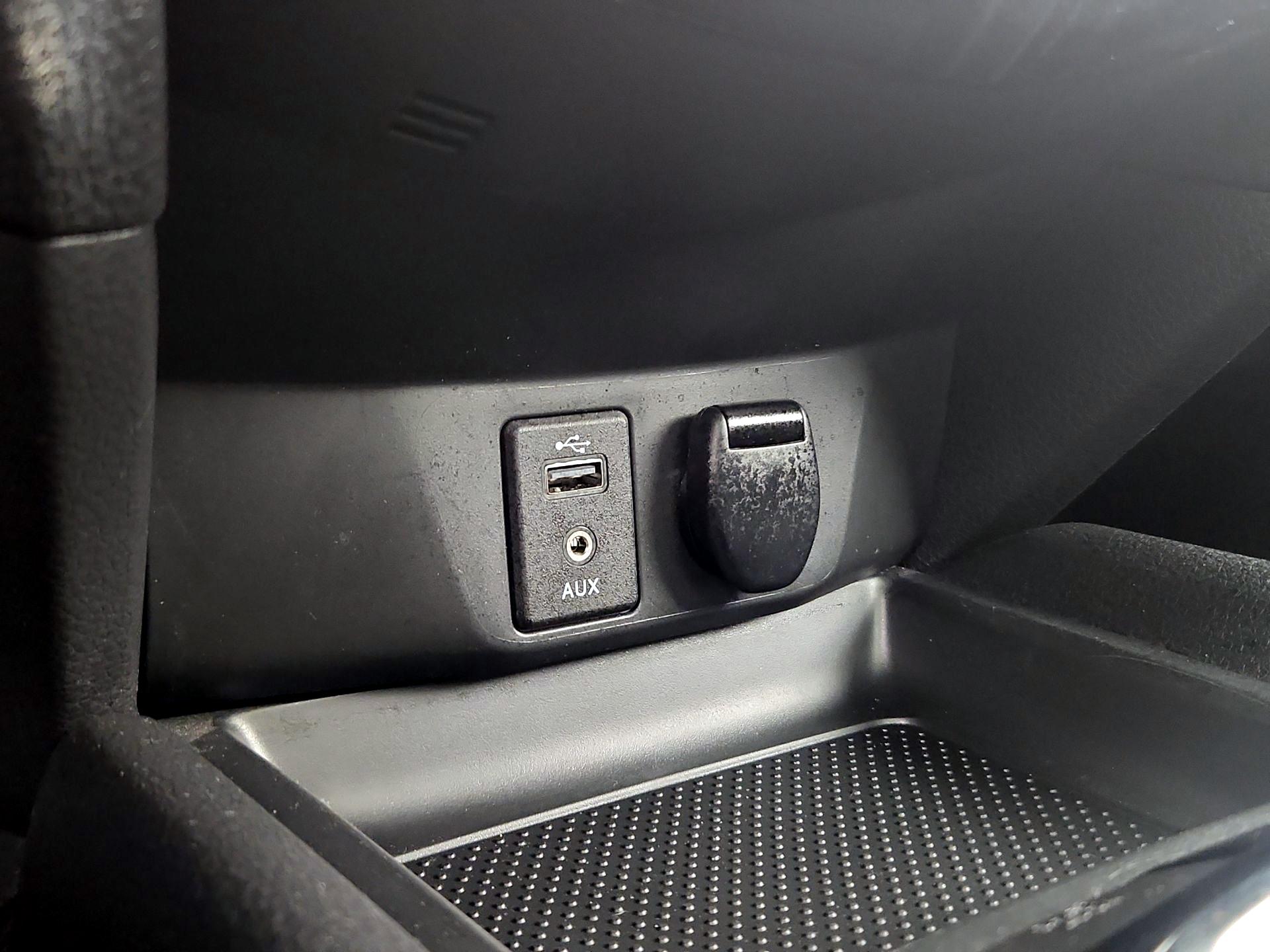 Thumbnail: 2017 Nissan Rogue - 18