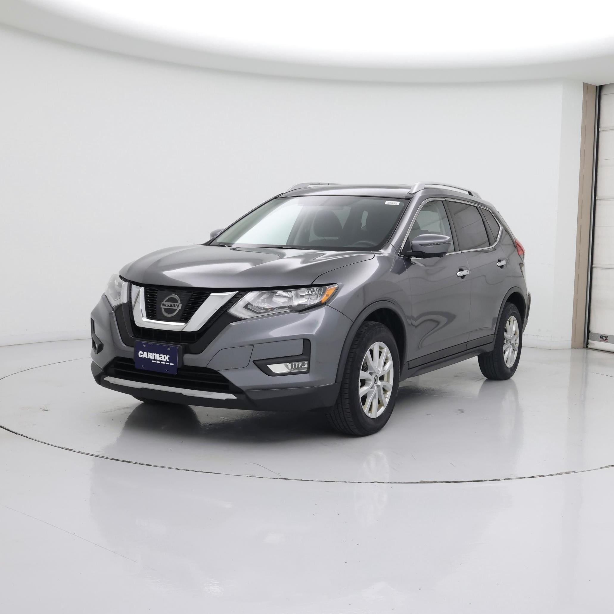 Thumbnail: 2017 Nissan Rogue - 4