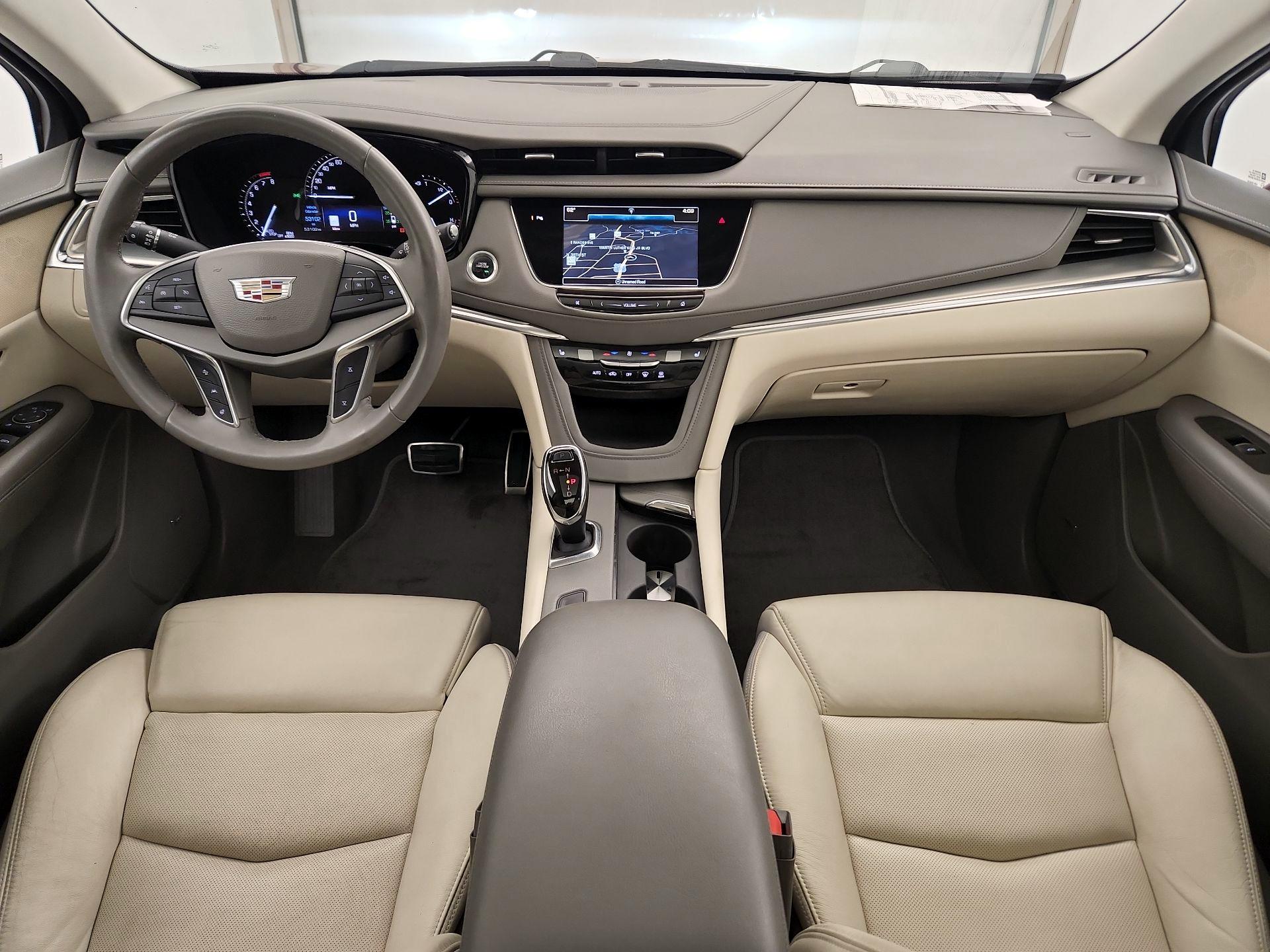 Thumbnail: 2017 Cadillac XT5 - 9