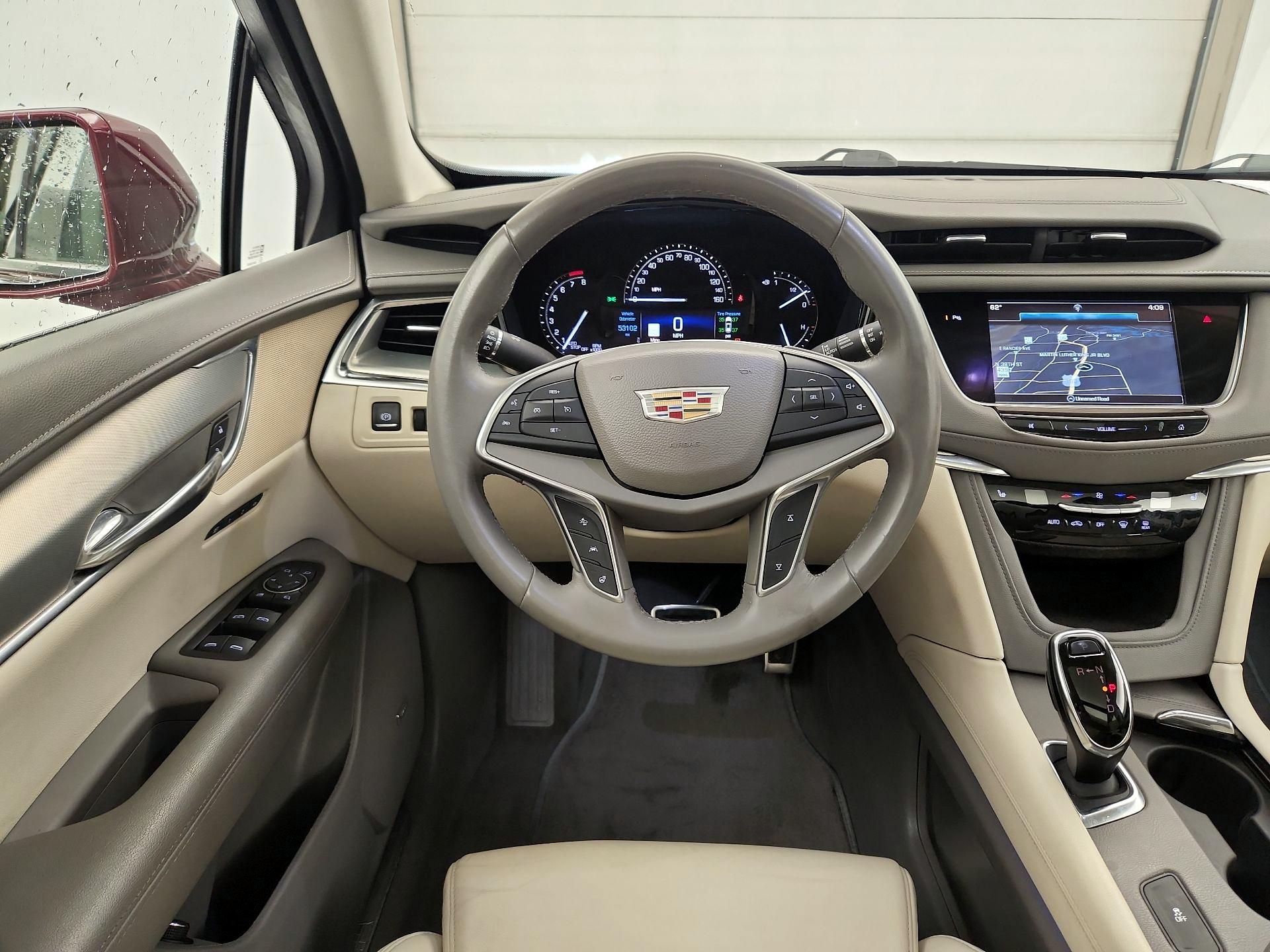 Thumbnail: 2017 Cadillac XT5 - 10