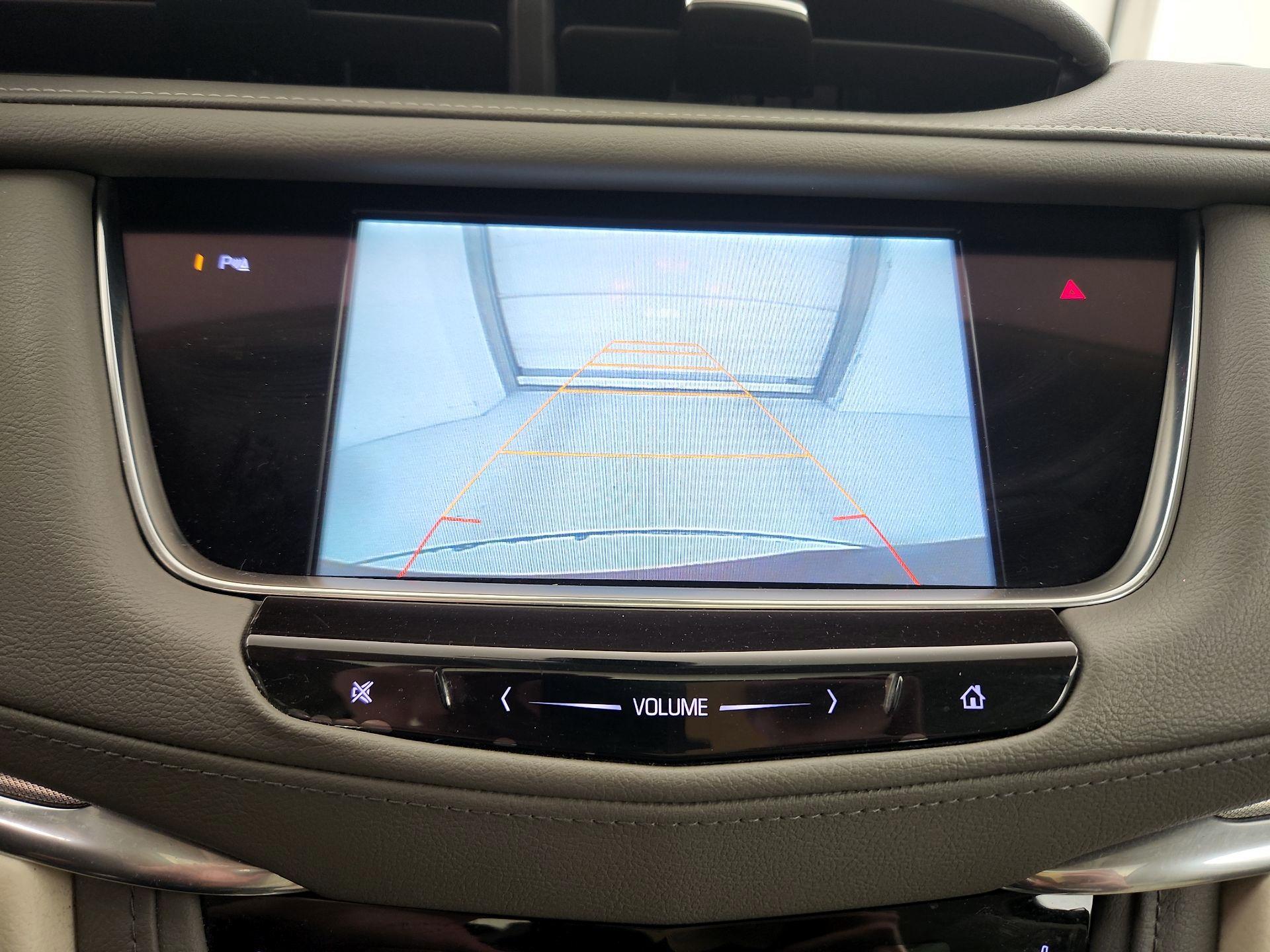 Thumbnail: 2017 Cadillac XT5 - 15