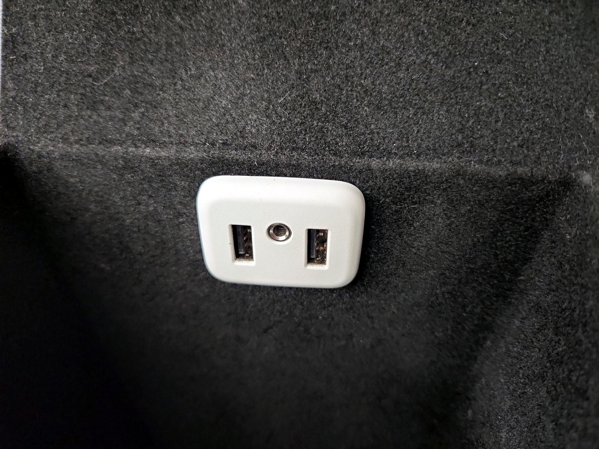 Thumbnail: 2017 Cadillac XT5 - 19