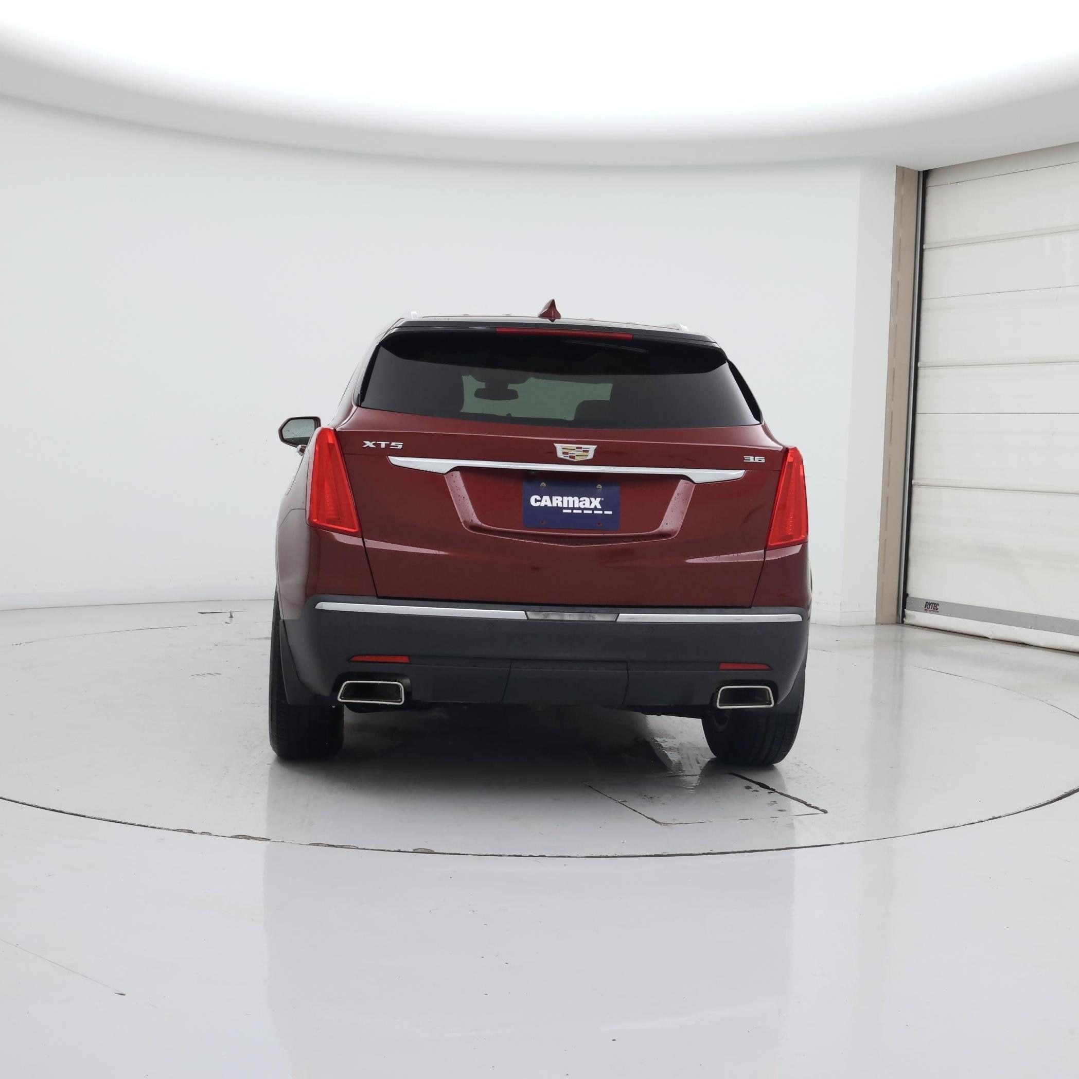 Thumbnail: 2017 Cadillac XT5 - 6