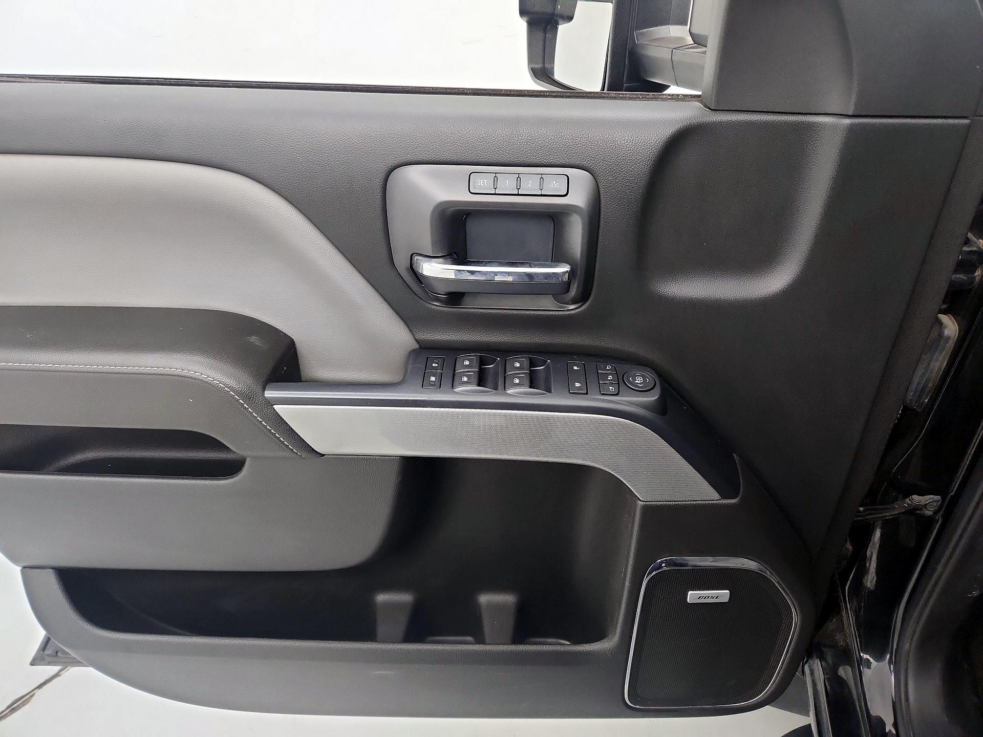 Thumbnail: 2017 Chevrolet Silverado 2500 - 12